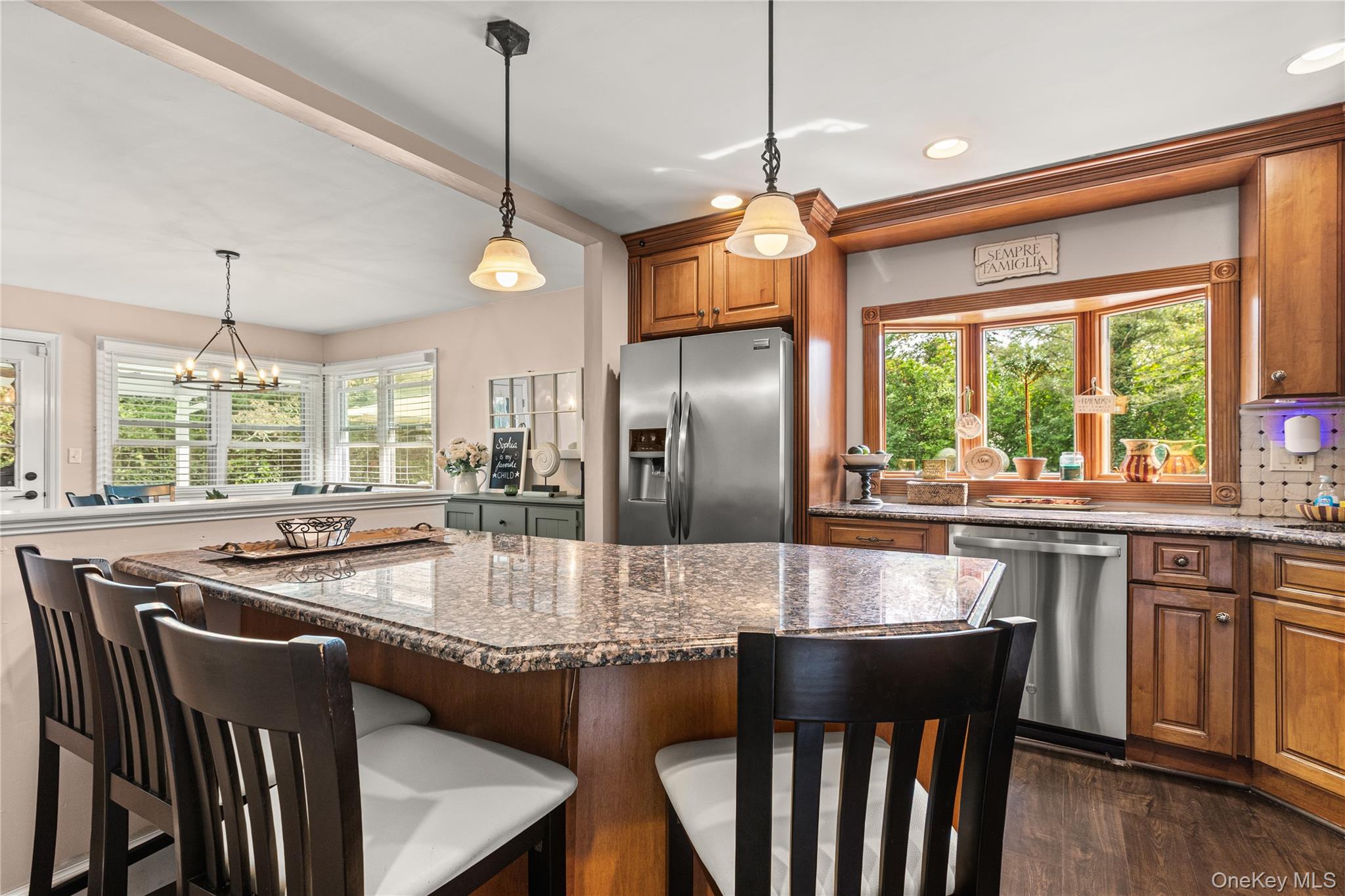 #5 photo, 19 Gamecock Lane, सफ़ोक काउंटी Babylon , NY 11702