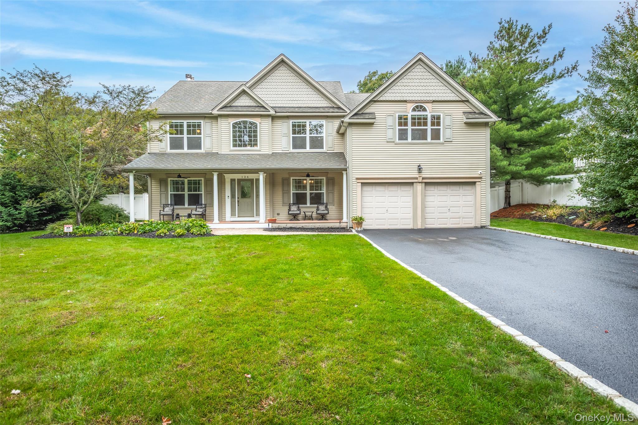 #1 photo, 126 Roosevelt Boulevard, सफ़ोक काउंटी Hauppauge , NY 11788