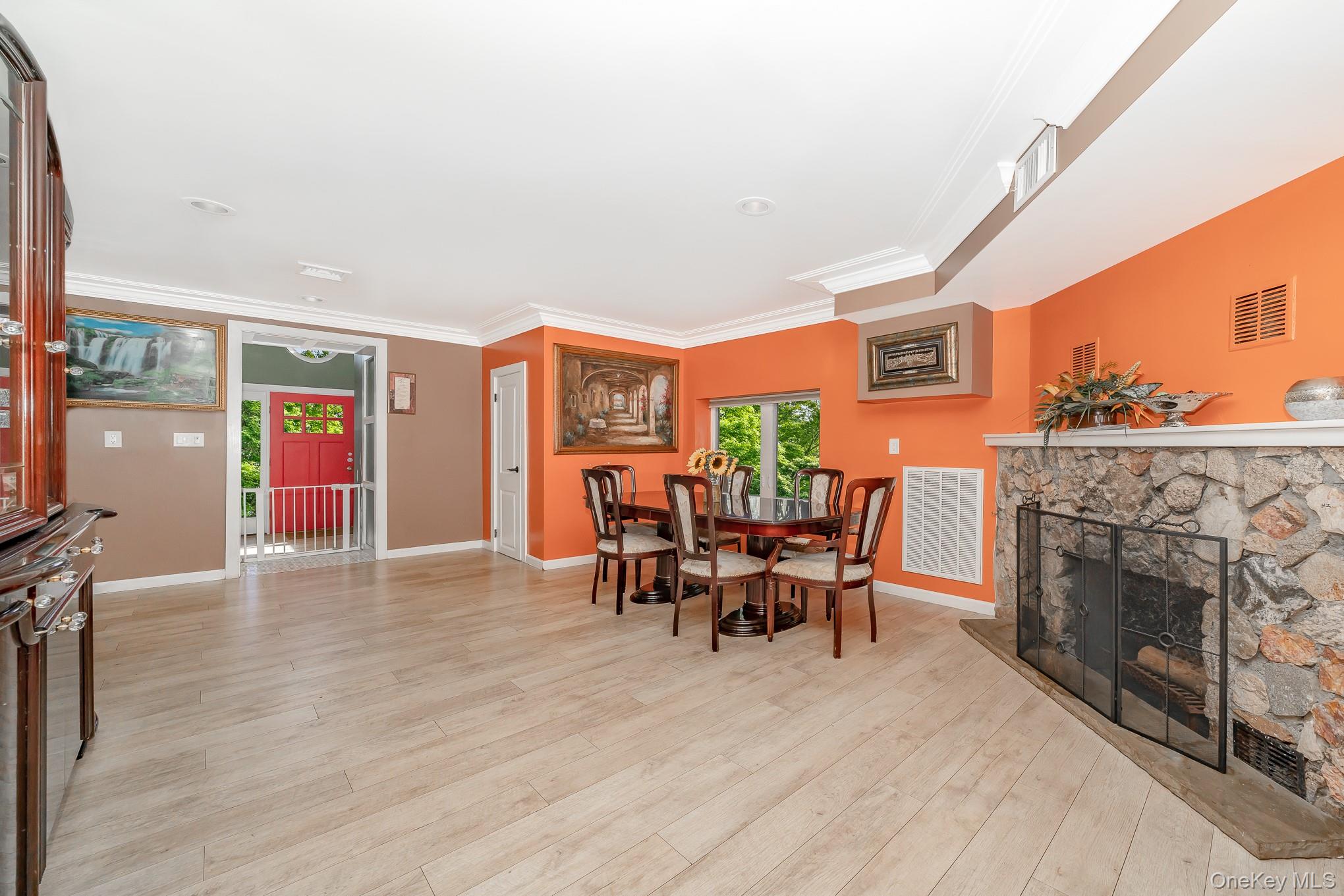 #10 photo, 28 Riverside Avenue, Amityville , NY 11701