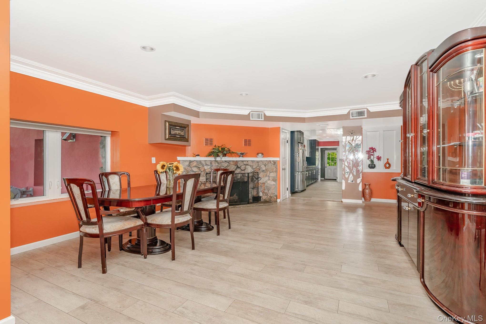 #11 photo, 28 Riverside Avenue, Amityville , NY 11701