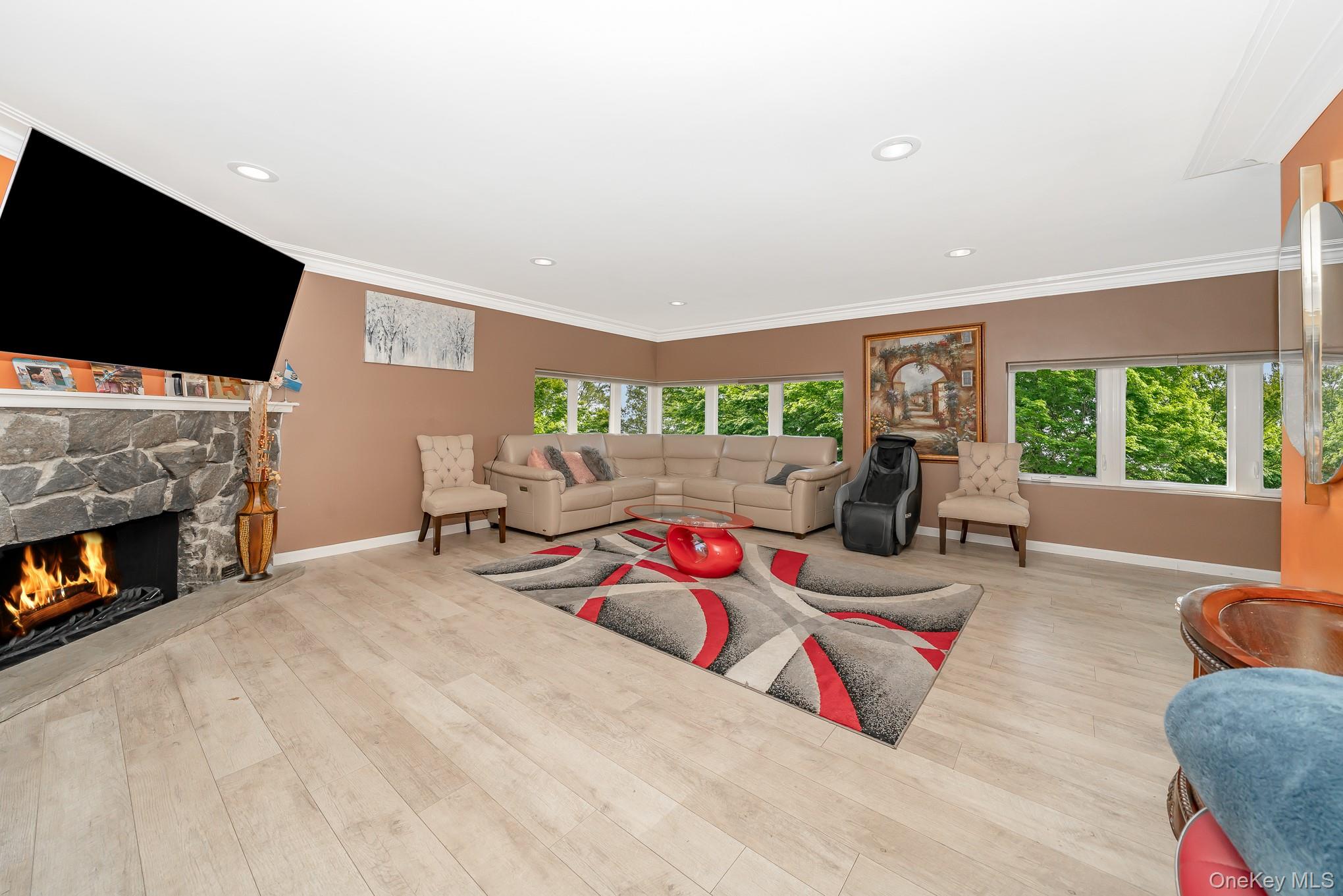 #12 photo, 28 Riverside Avenue, Amityville , NY 11701