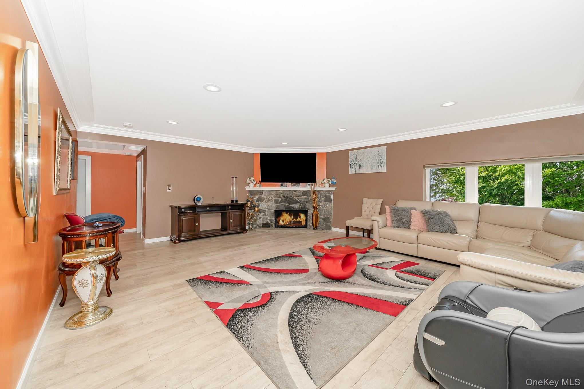 #13 photo, 28 Riverside Avenue, Amityville , NY 11701