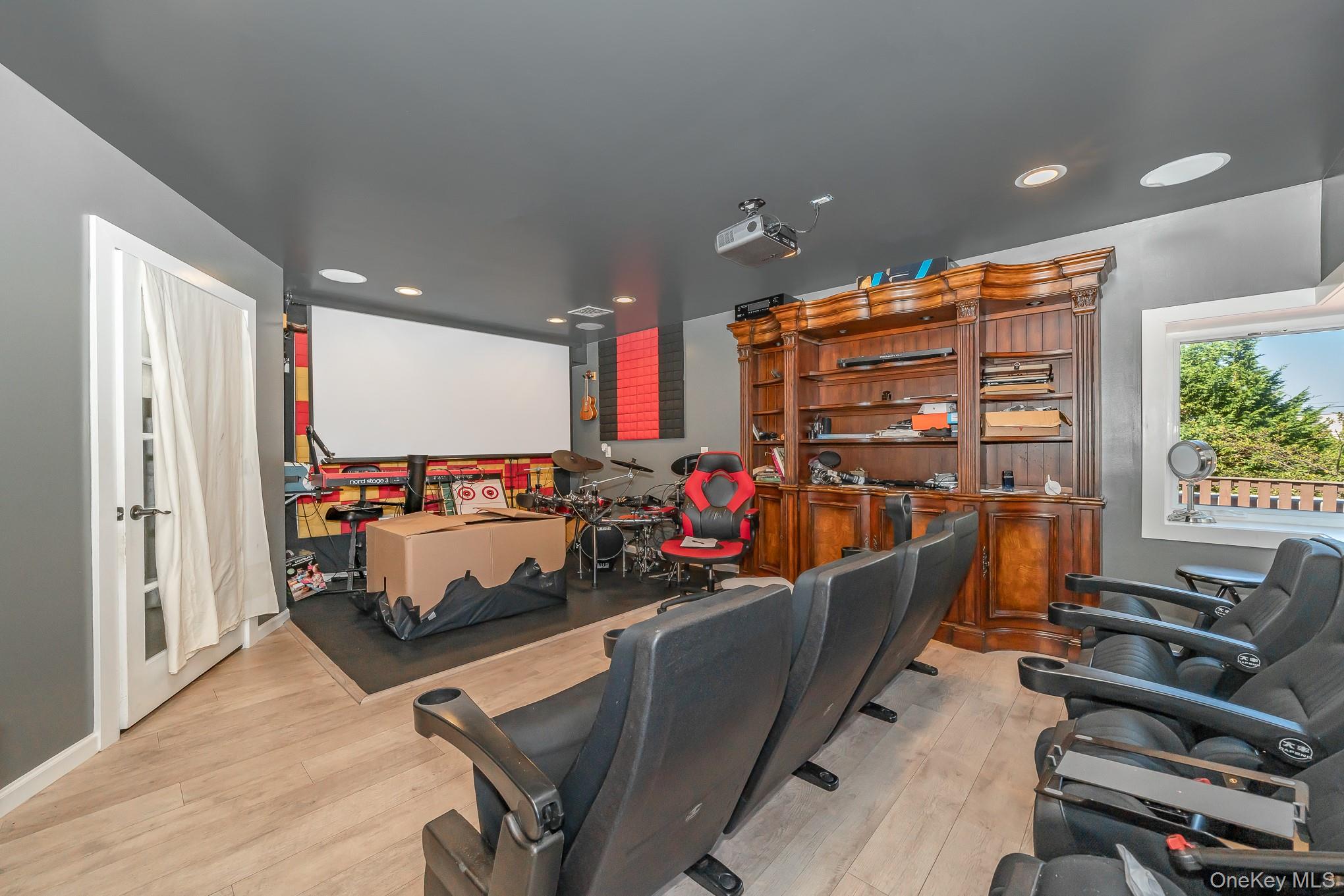 #16 photo, 28 Riverside Avenue, Amityville , NY 11701