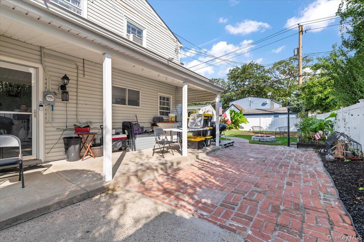 #9 photo, 109 Periwinkle Road, Levittown , NY 11756