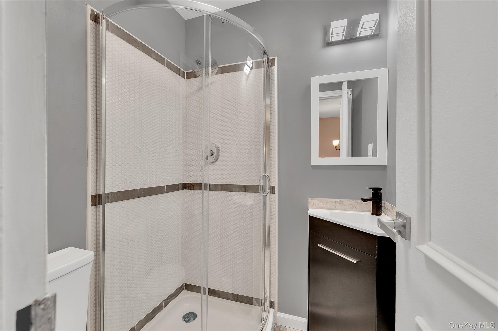 #19 photo, 209 Tree Avenue, Central Islip , NY 11722