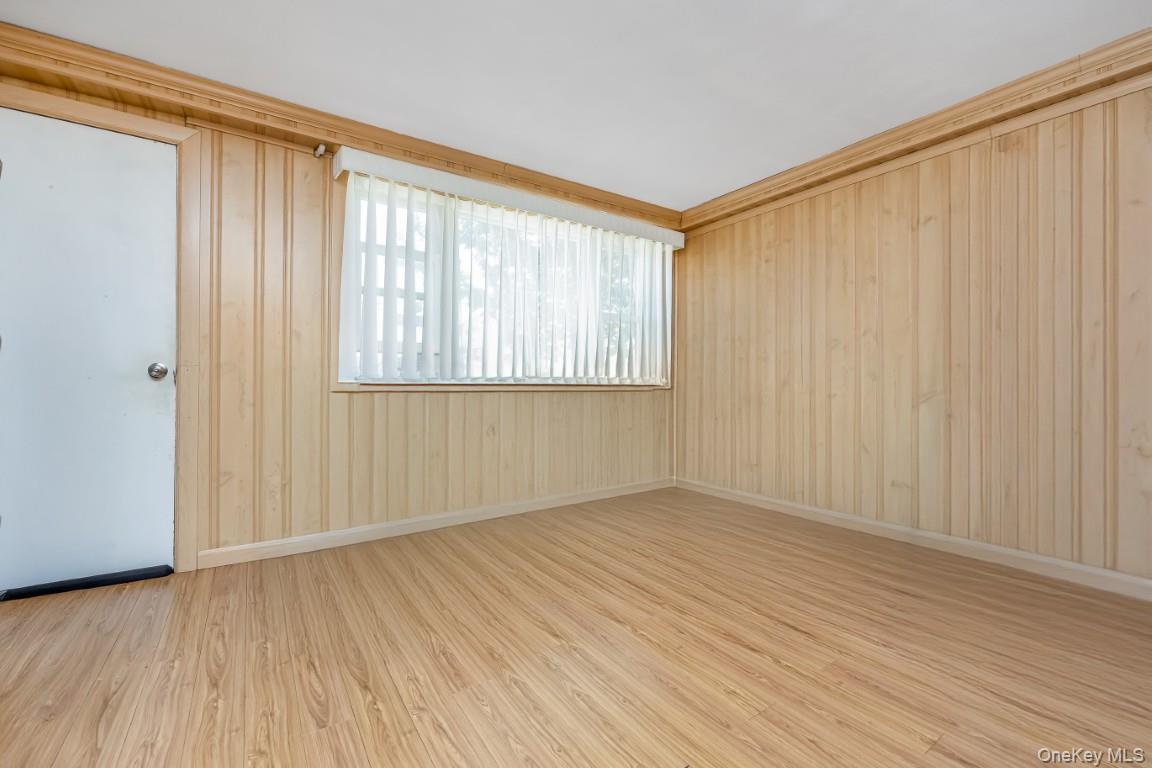 #13 photo, 67-72 78th Street, Middle Village , NY 11379