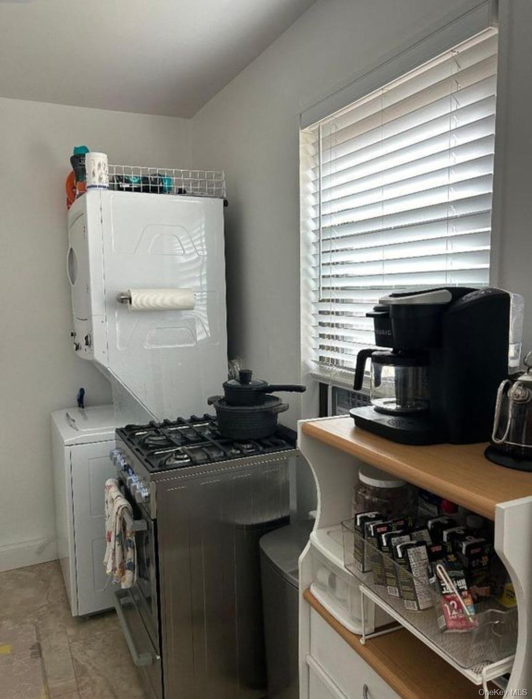 #12 photo, 199-05 21st Ave, クイーンズ区 Whitestone , NY 11357