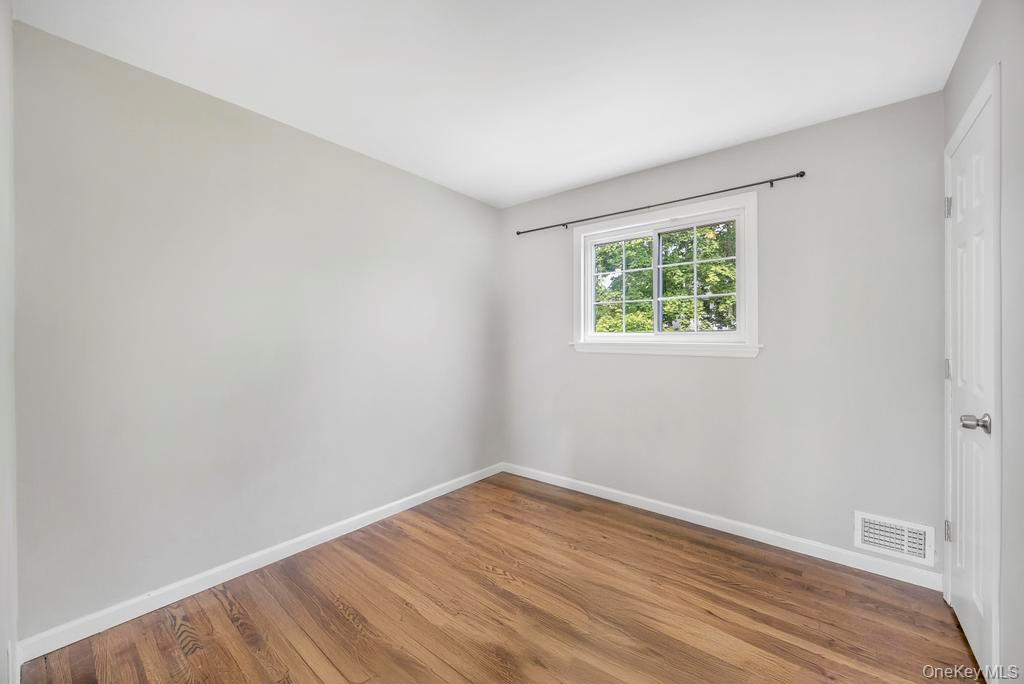 #12 photo, 191 Bergen Street, Port Jefferson Station , NY 11776