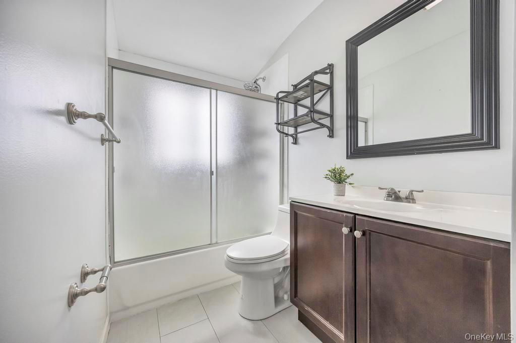 #17 photo, 191 Bergen Street, Port Jefferson Station , NY 11776