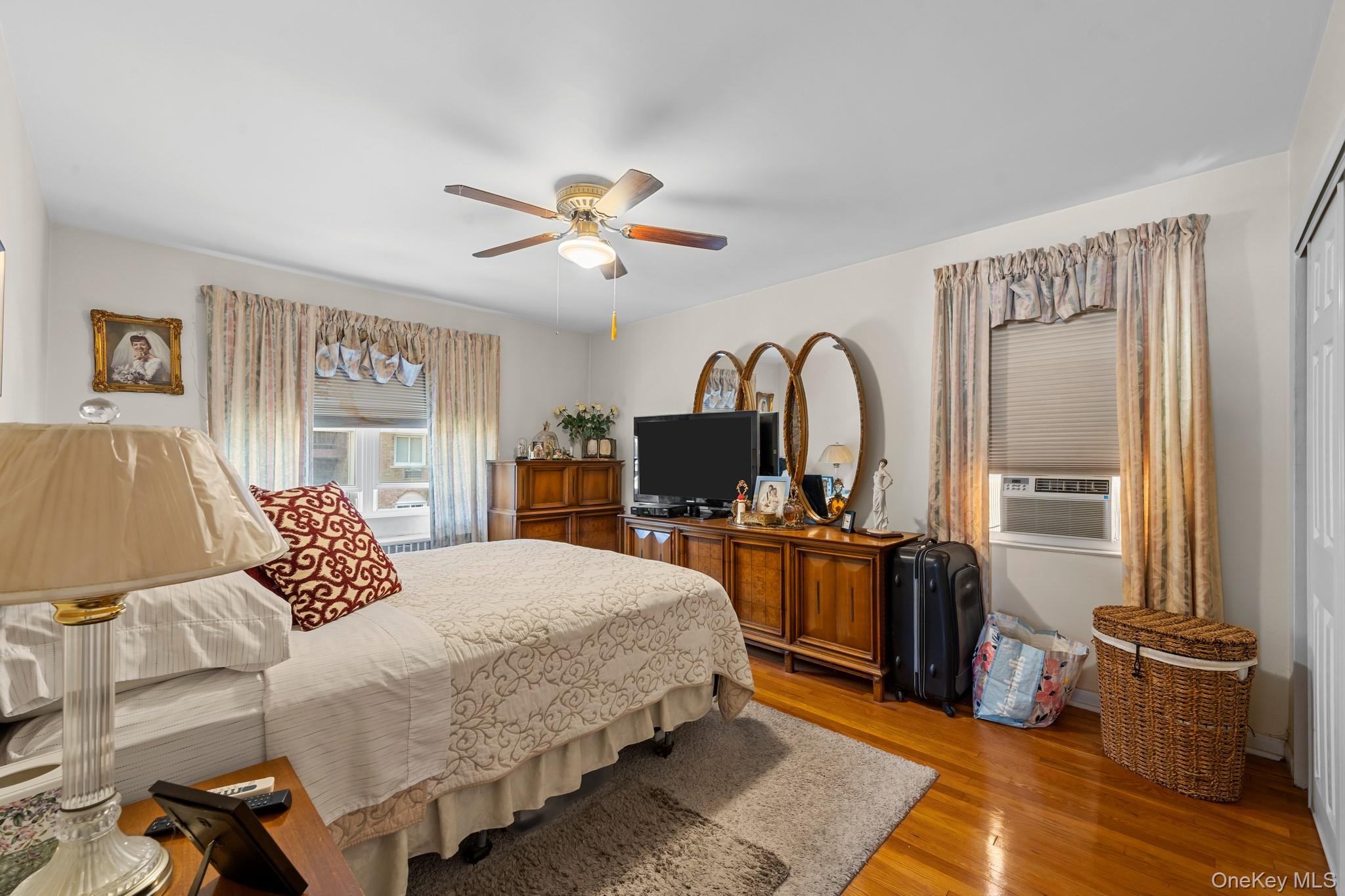 #15 photo, 1518 Bayview Avenue, Bronx , NY 10465