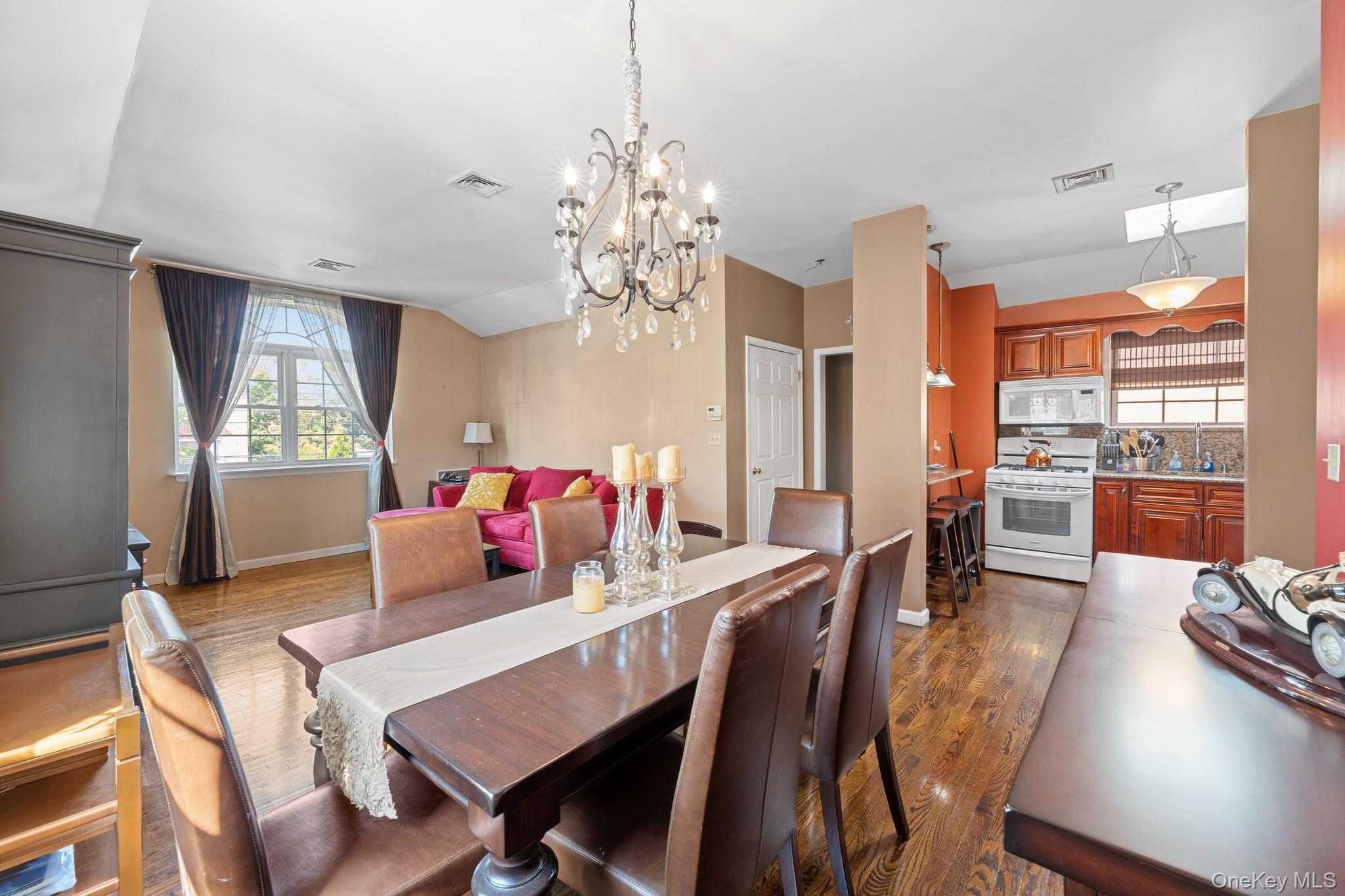 #11 photo, 1514 Bayview Avenue, Bronx , NY 10465