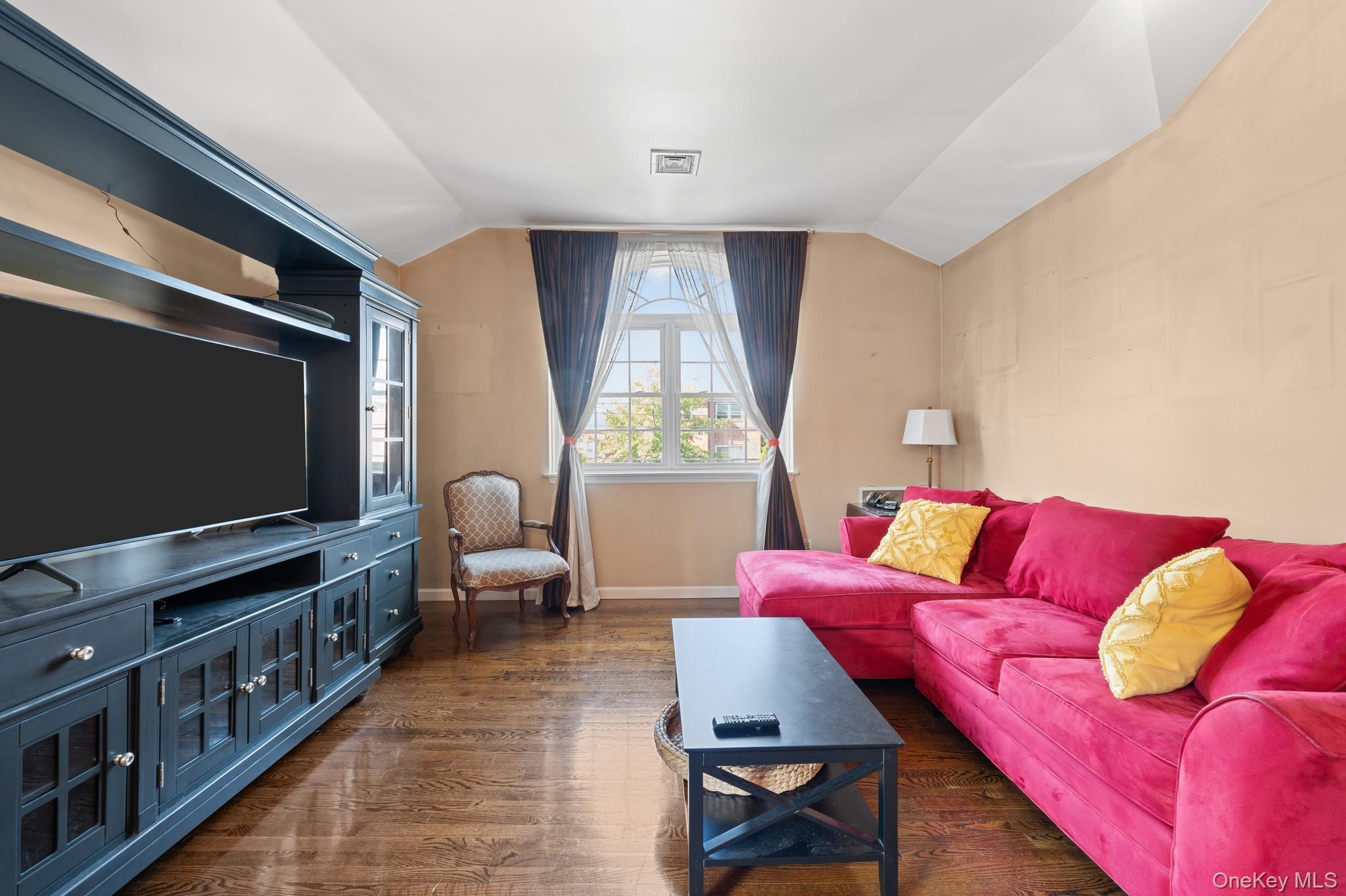 #7 photo, 1514 Bayview Avenue, Bronx , NY 10465