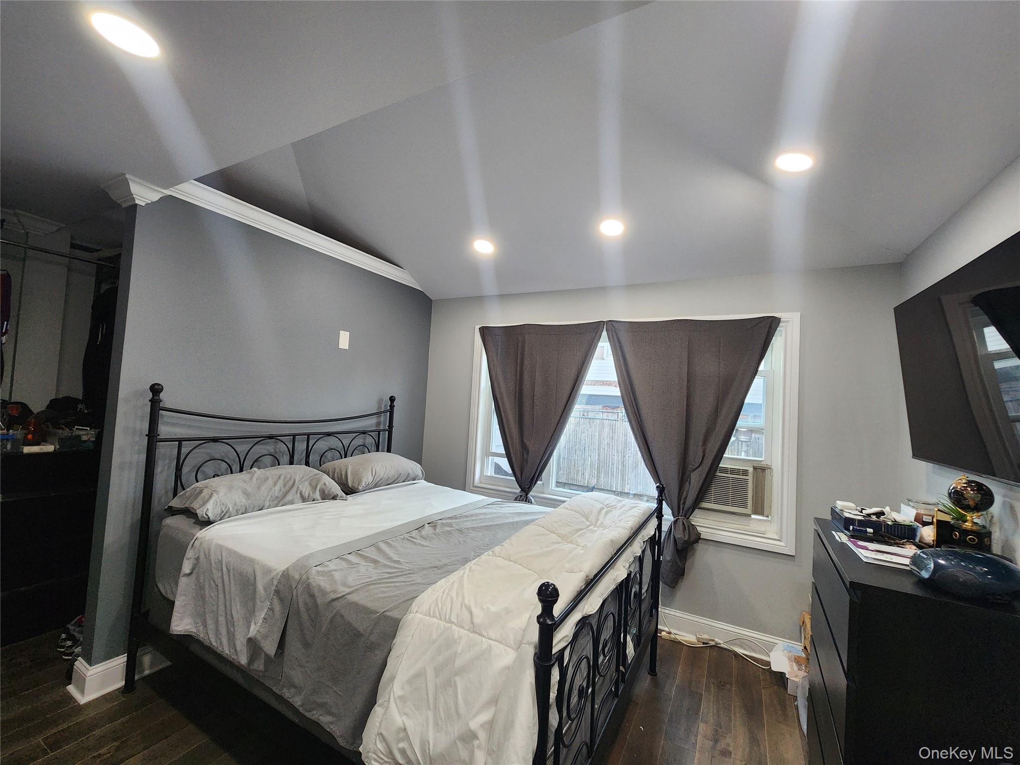 #18 photo, 353 Underhill Avenue, Bronx , NY 10473