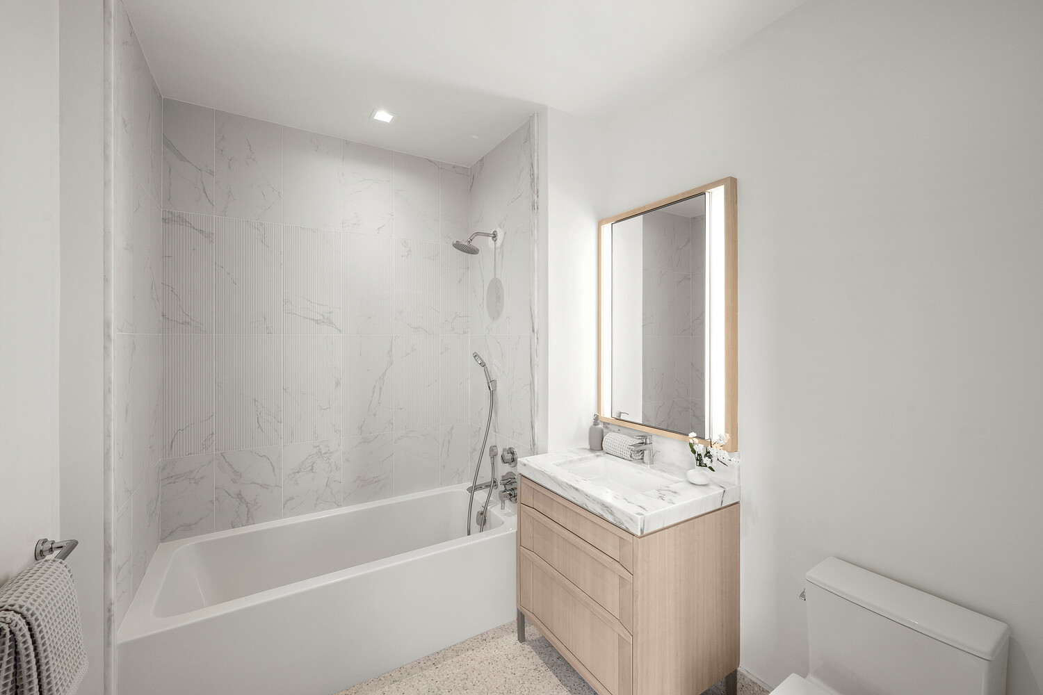 #9 photo, 212 W 93RD Street, マンハッタン Upper West Side , NY 10025