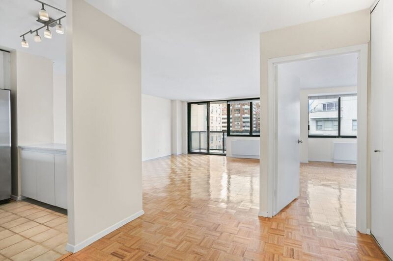 #8 photo, 510 E 80TH Street, マンハッタン Yorkville , NY 10075