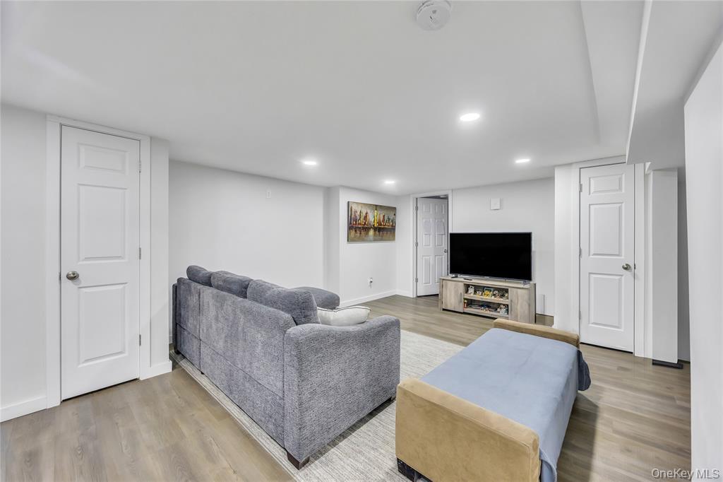 #18 photo, 131 Eastwood Boulevard, Centereach , NY 11720