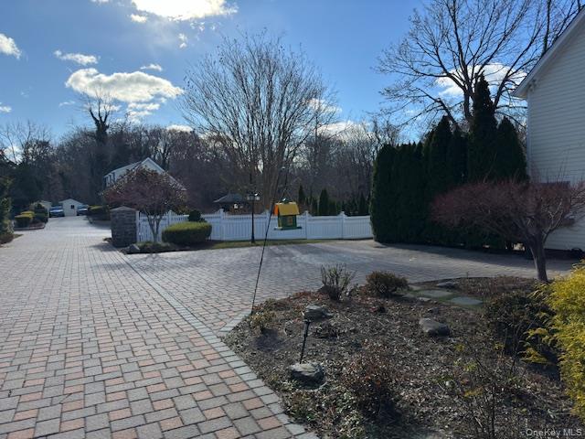 #18 photo, 342 Main Street, Setauket , NY 11733