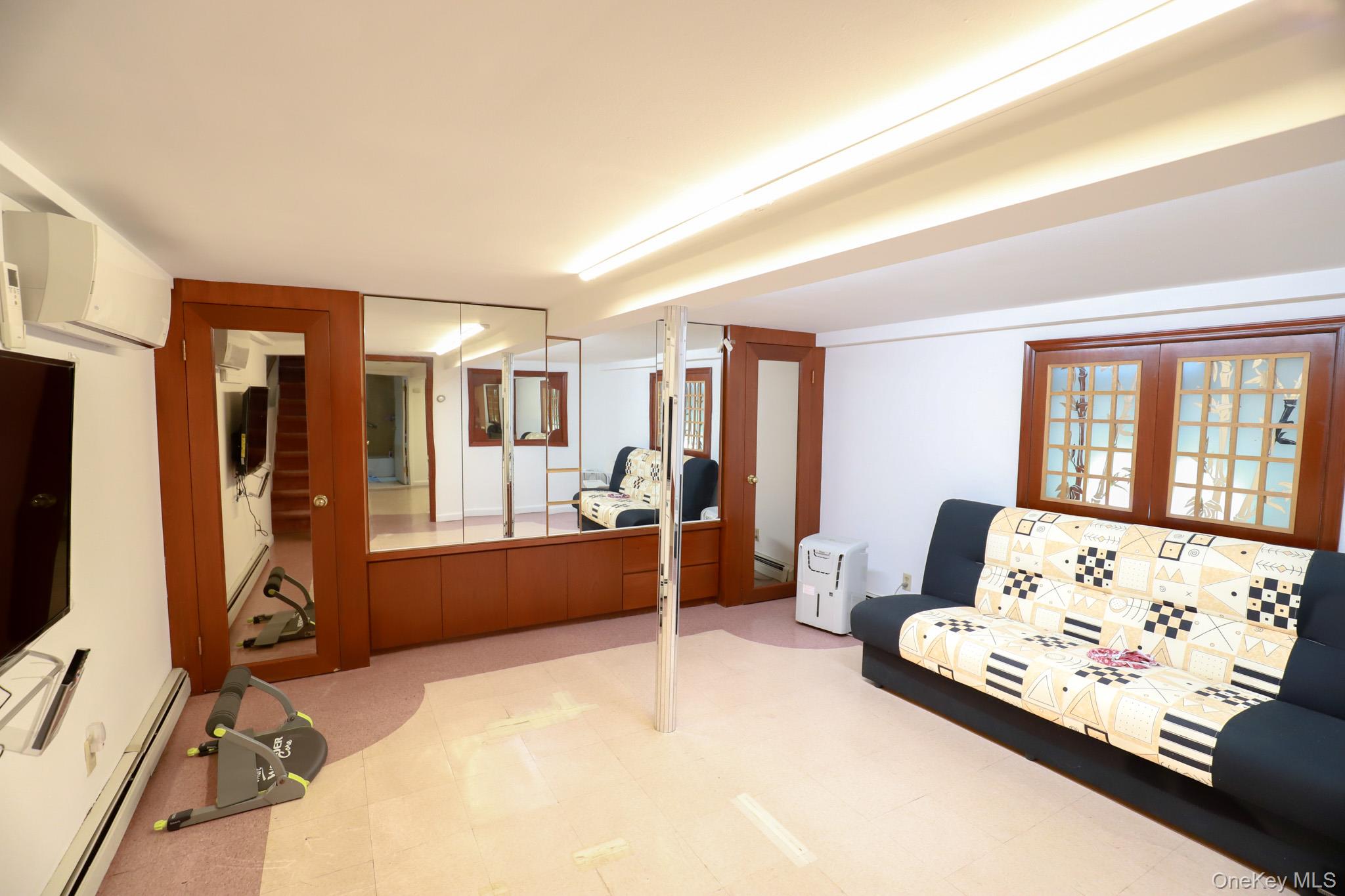 #11 photo, 93-25 71st Drive, Forest Hills , NY 11375