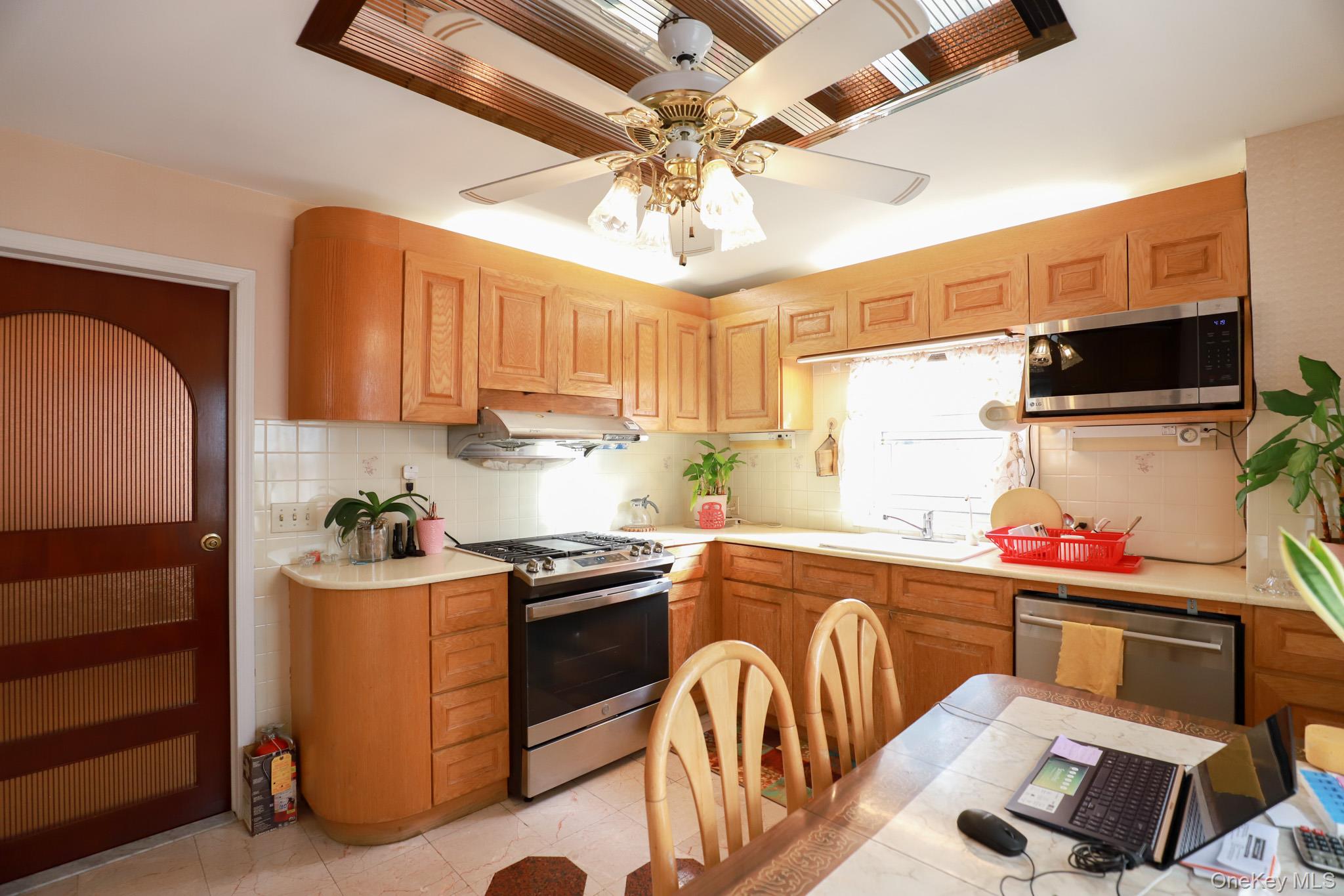 #5 photo, 93-25 71st Drive, Forest Hills , NY 11375