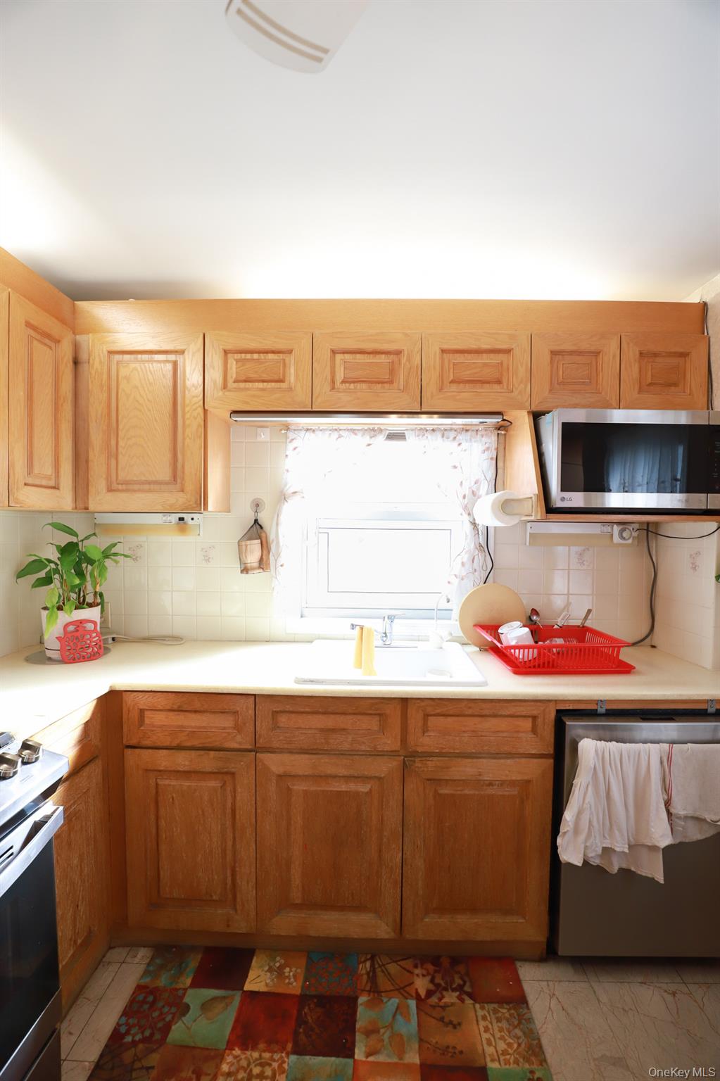 #6 photo, 93-25 71st Drive, Forest Hills , NY 11375