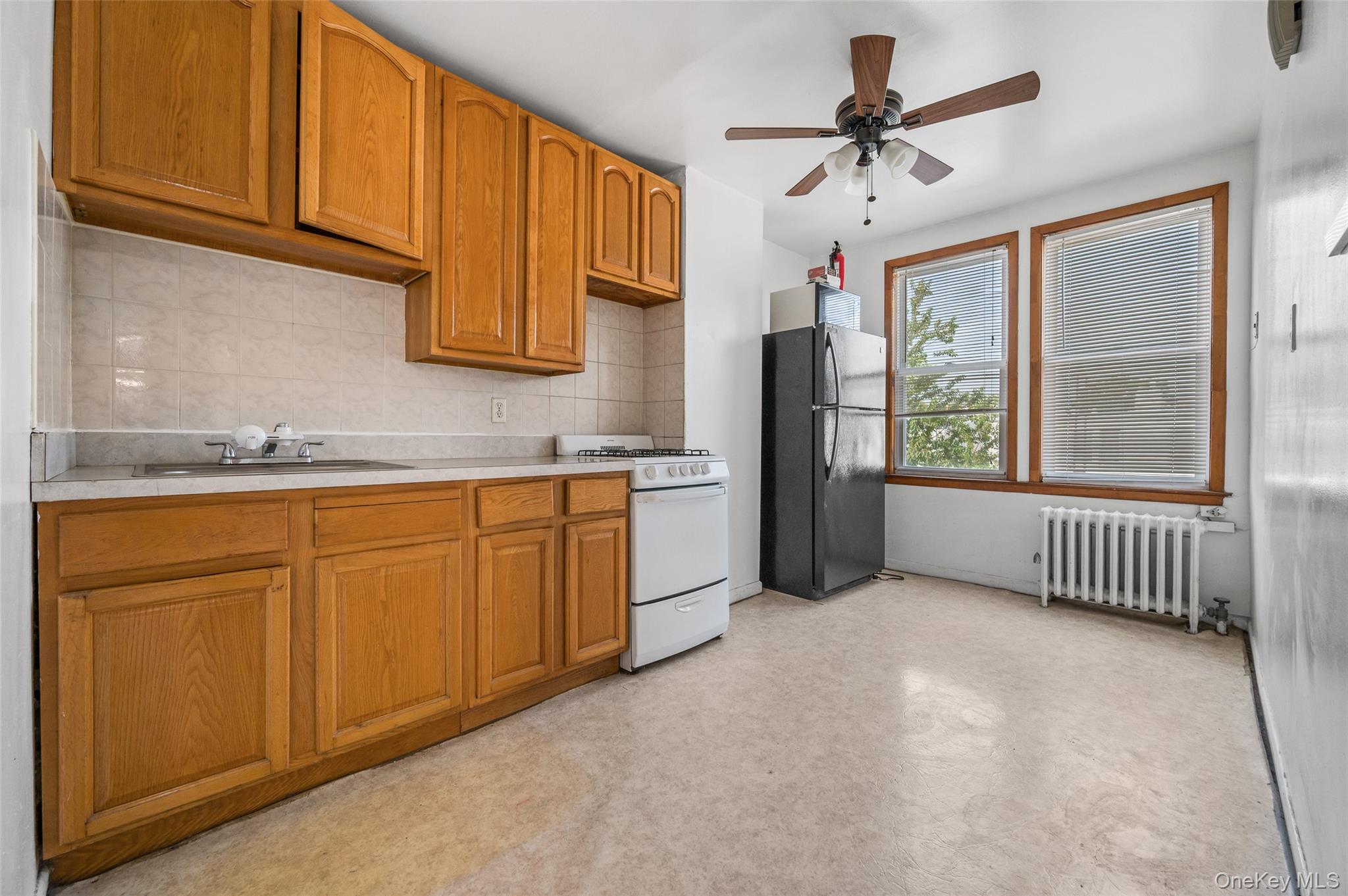 #17 photo, 77-35 66th Drive, Middle Village , NY 11379