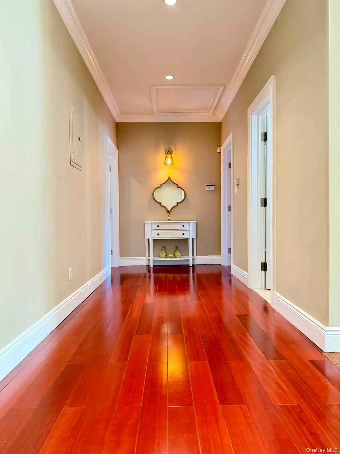 #13 photo, 17 Livingston Avenue, Jericho , NY 11753