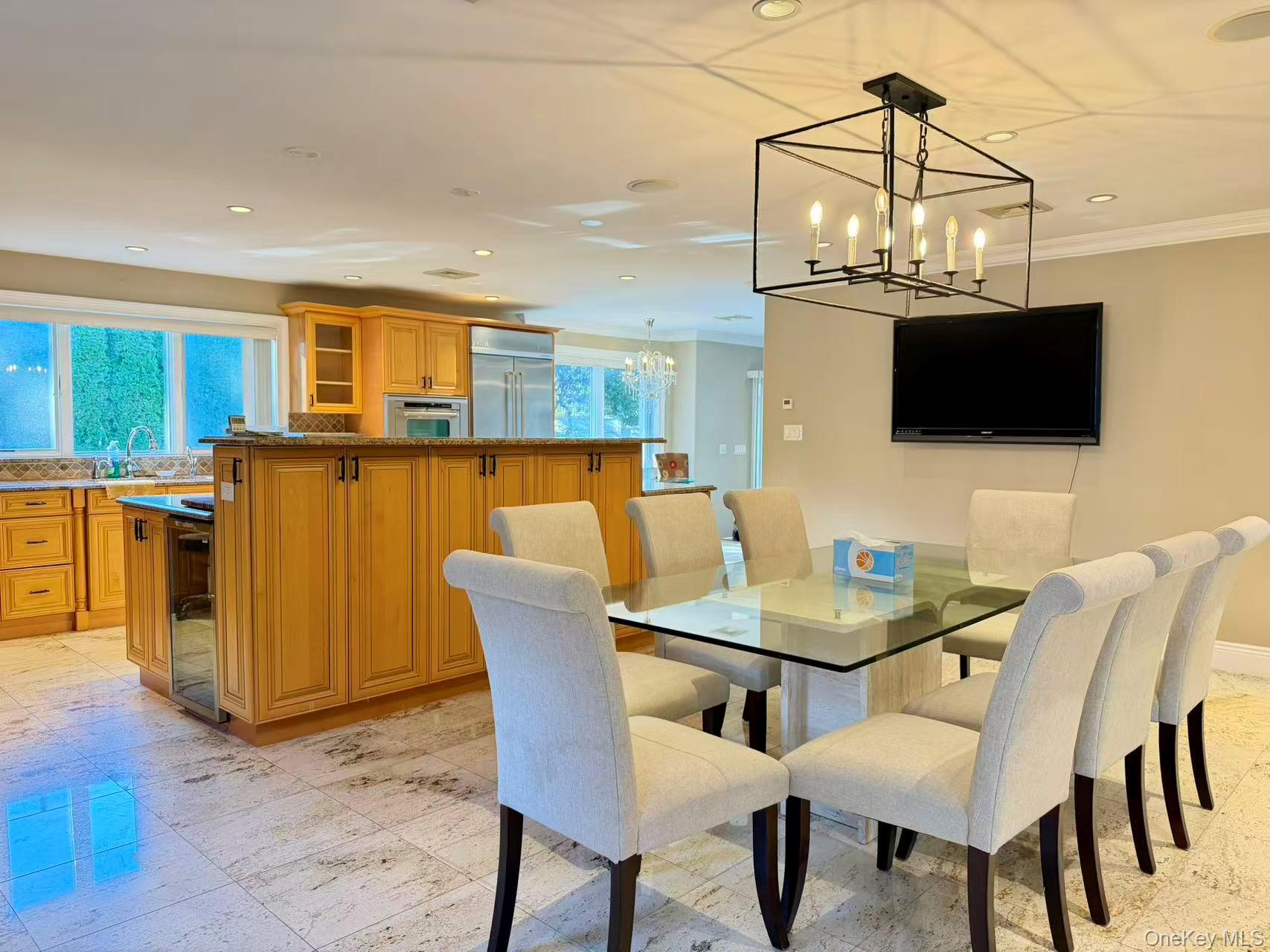 #17 photo, 17 Livingston Avenue, Jericho , NY 11753