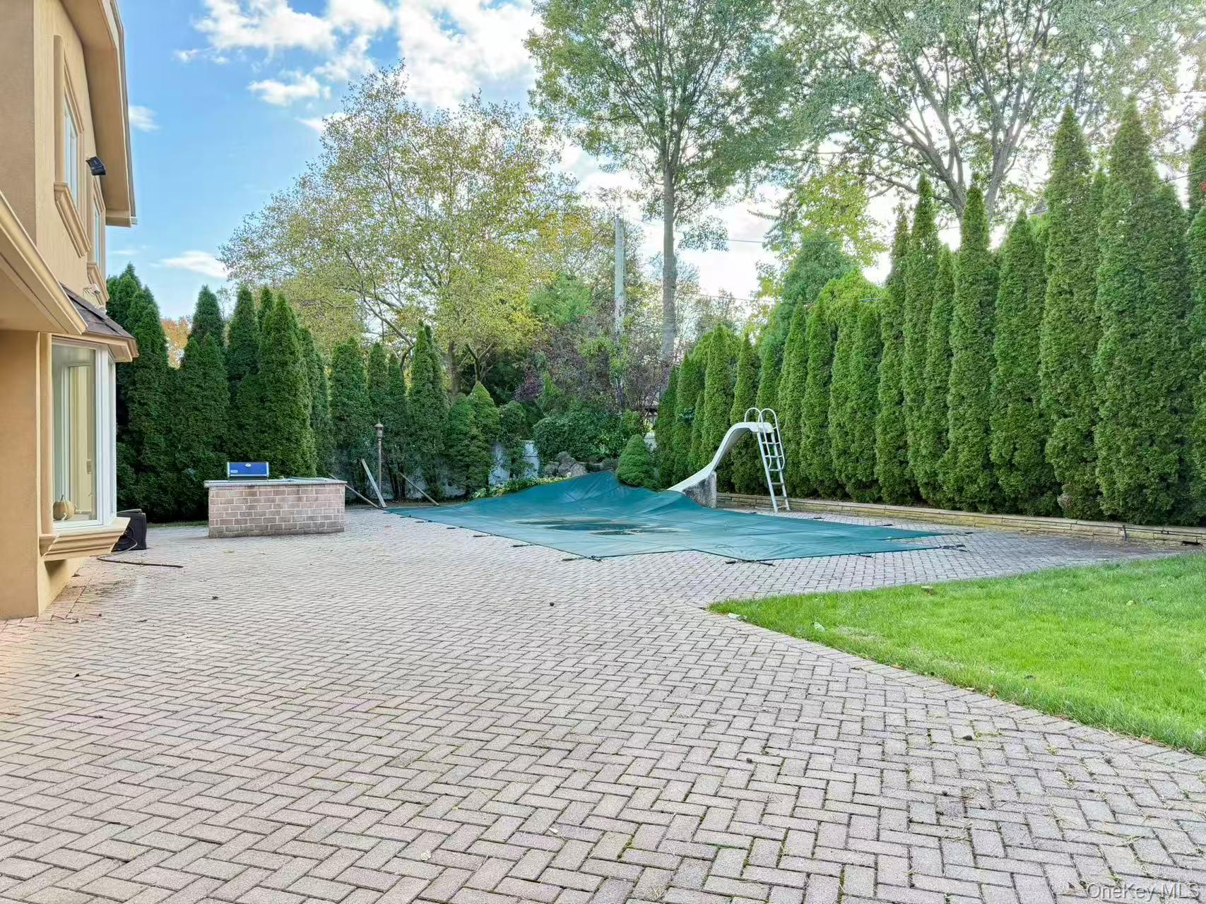 #19 photo, 17 Livingston Avenue, Jericho , NY 11753