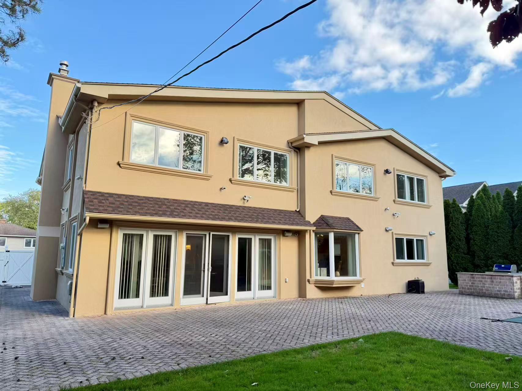 #3 photo, 17 Livingston Avenue, Jericho , NY 11753