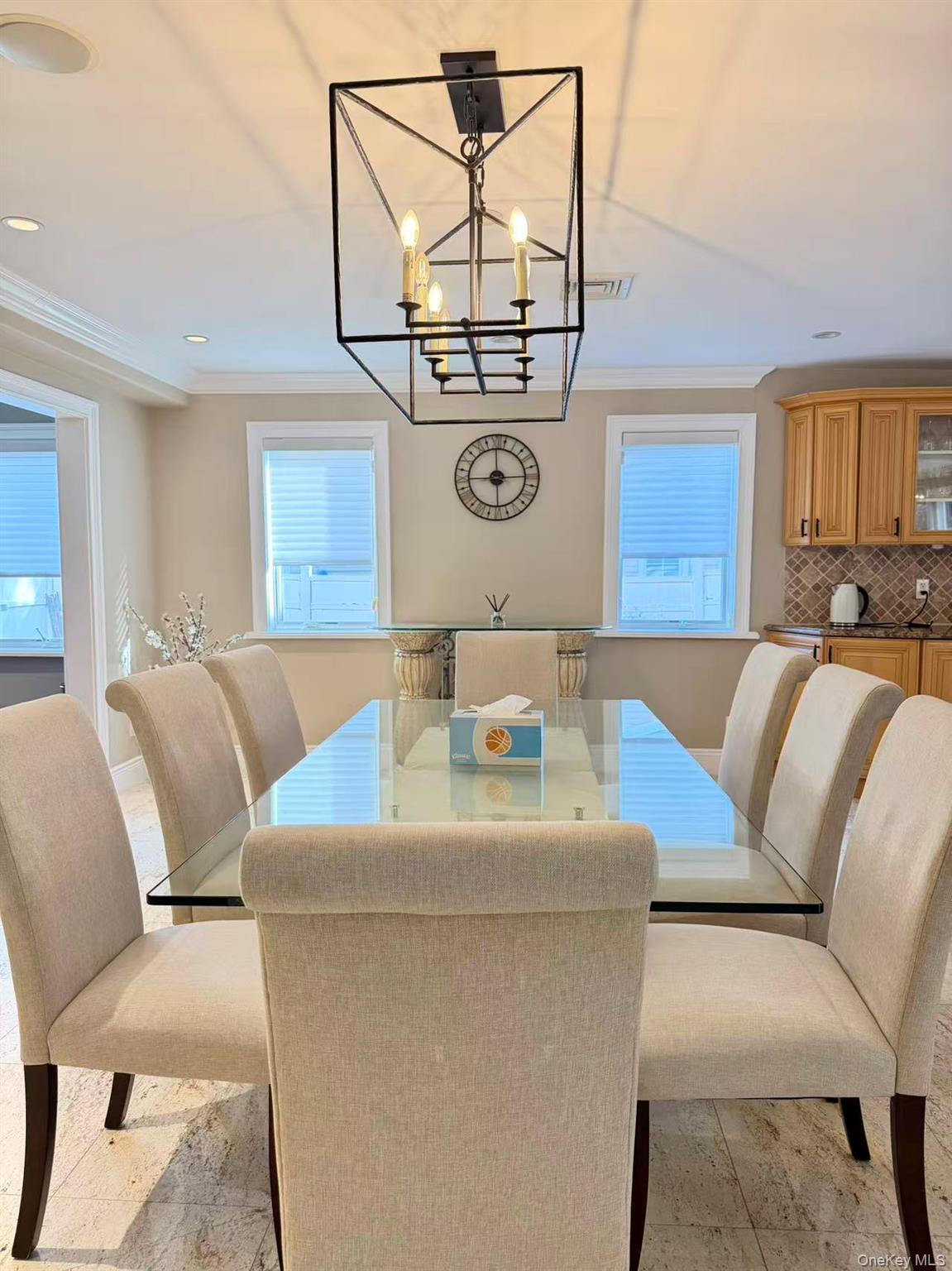 #8 photo, 17 Livingston Avenue, Jericho , NY 11753