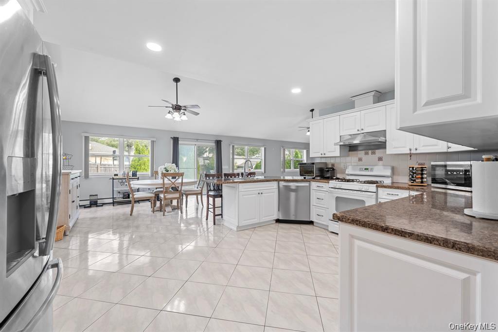 #4 photo, 111 Cedar Oaks Avenue, Farmingville , NY 11738