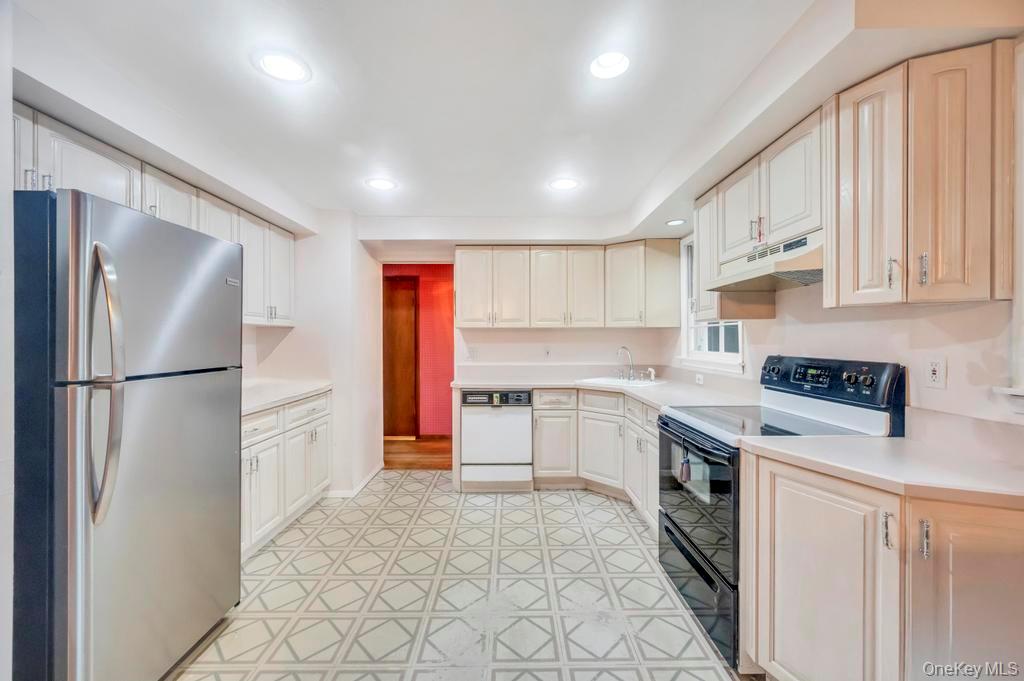 #10 photo, 14 Woodvale Avenue, Kings Park , NY 11754