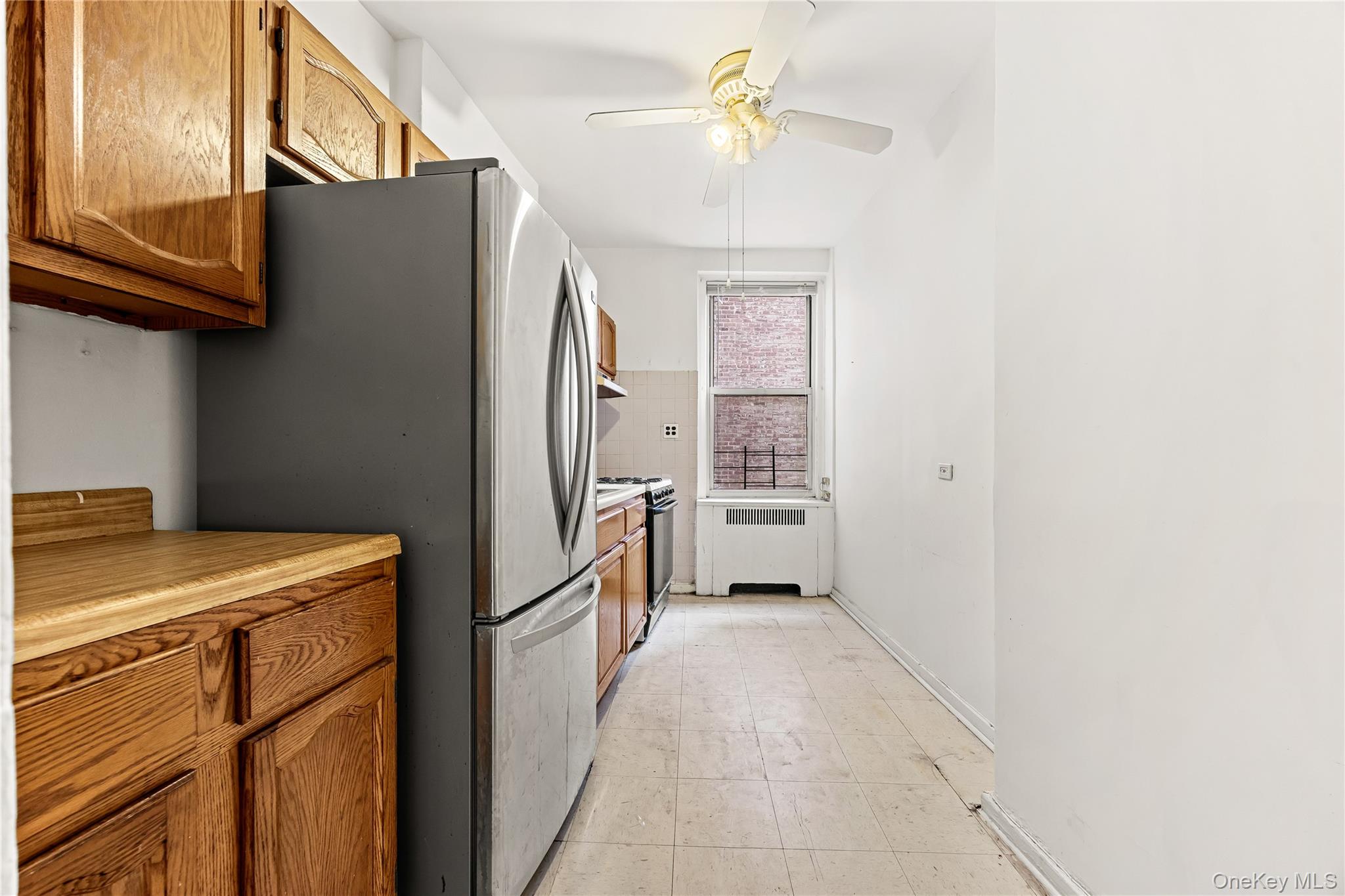 #12 photo, 601 Pelham Parkway North, Bronx , NY 10467