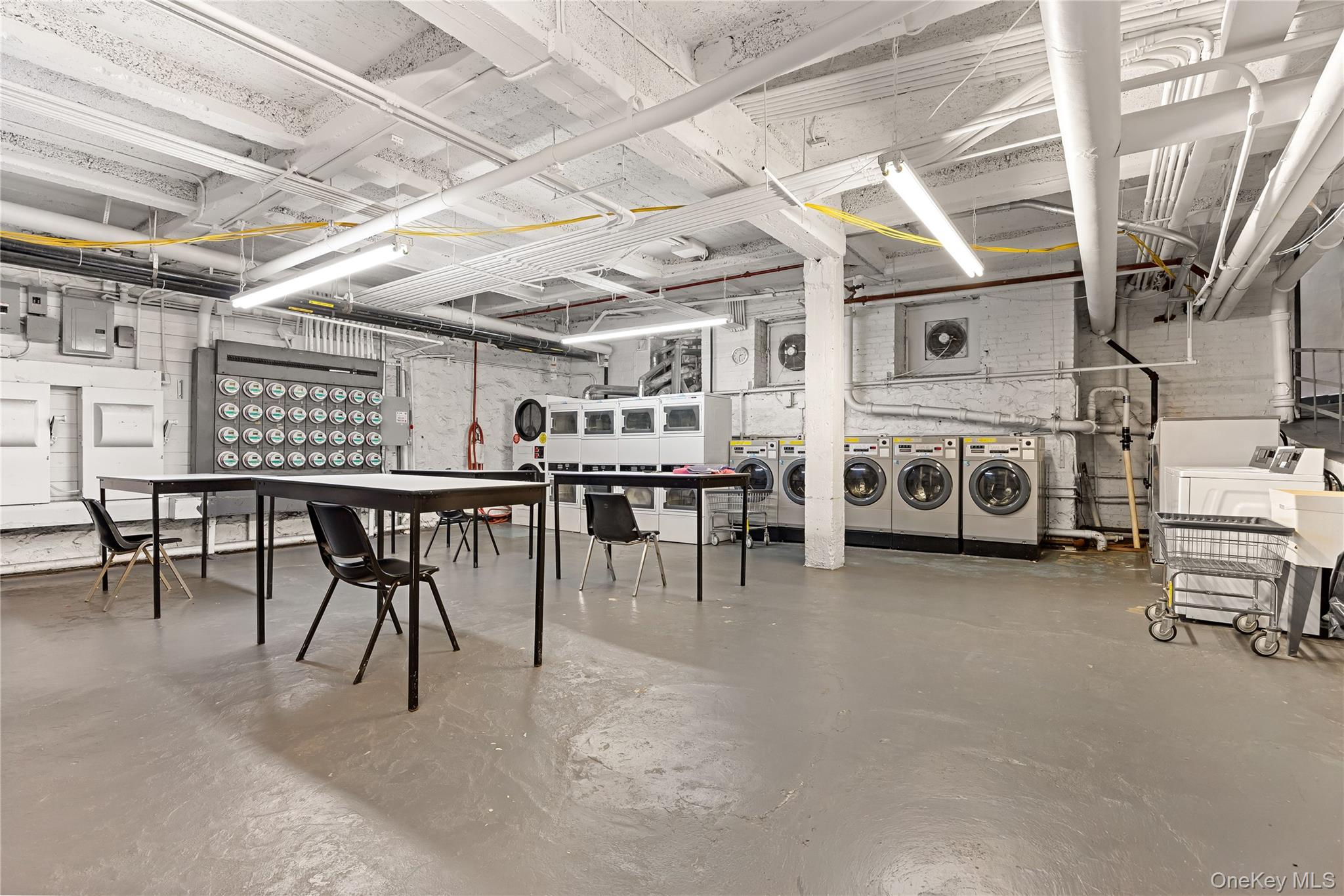 #17 photo, 601 Pelham Parkway North, Bronx , NY 10467