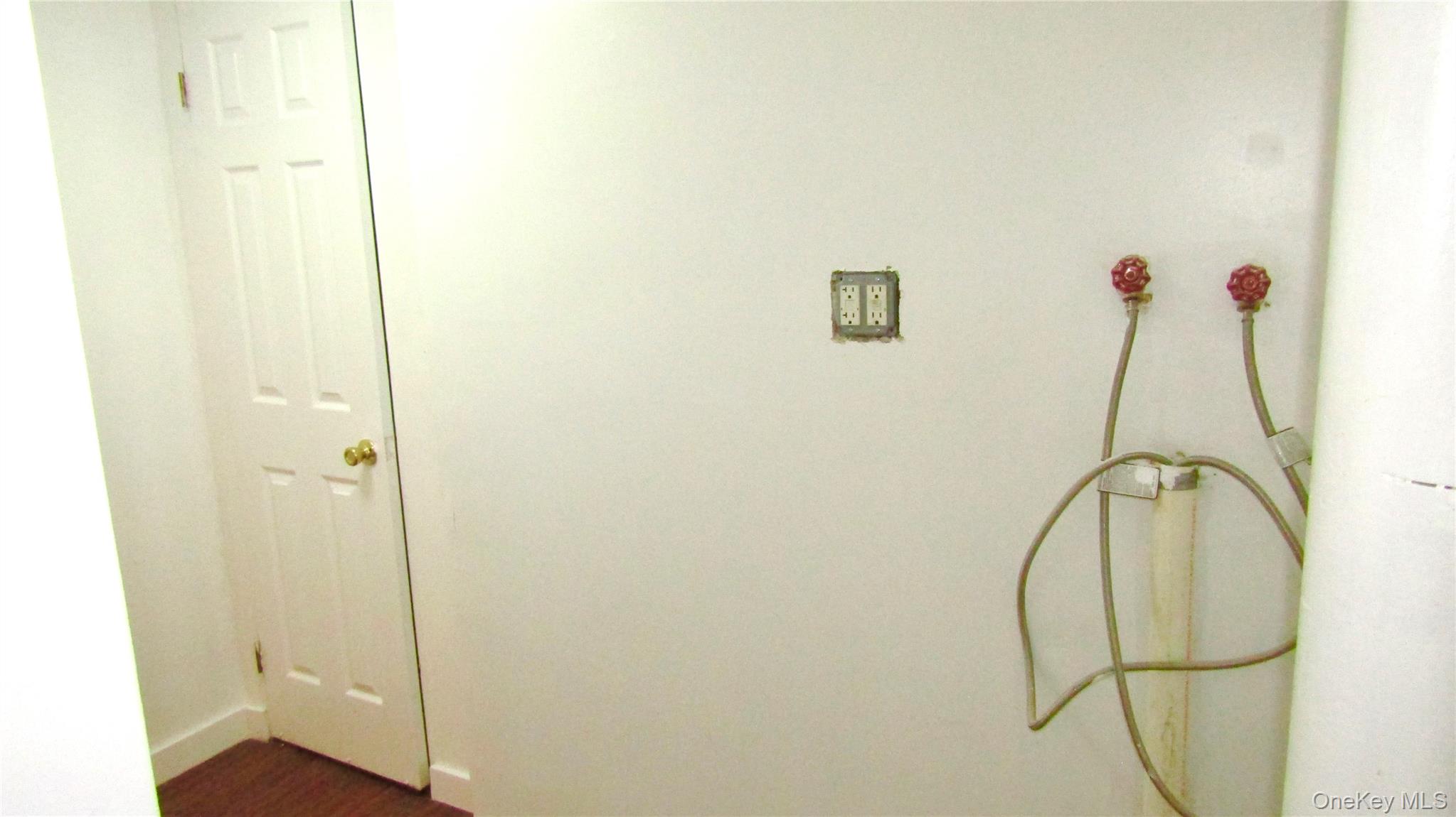 #12 photo, 10411 200th Street, Saint Albans , NY 11412