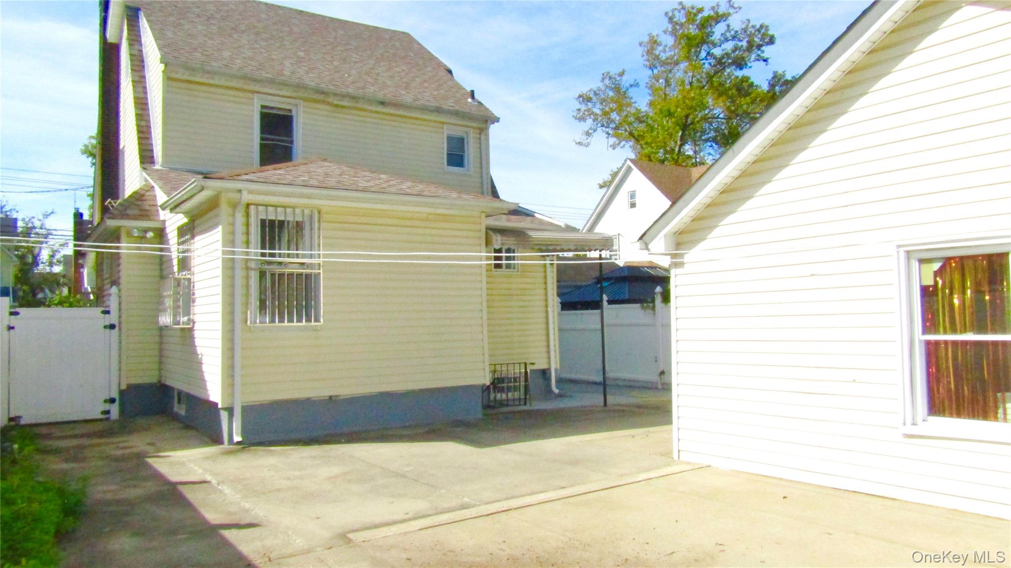 #18 photo, 10411 200th Street, Saint Albans , NY 11412