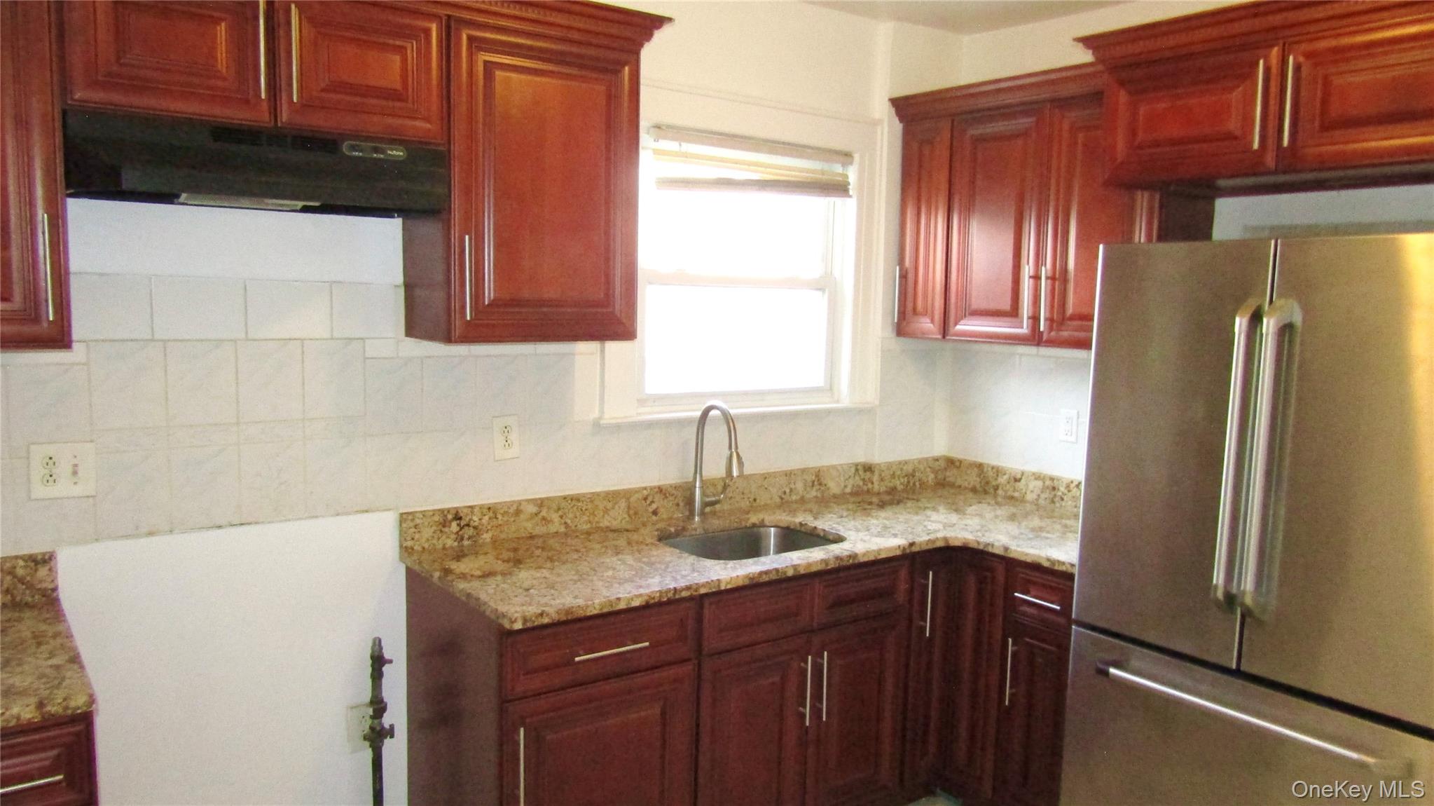 #7 photo, 10411 200th Street, Saint Albans , NY 11412