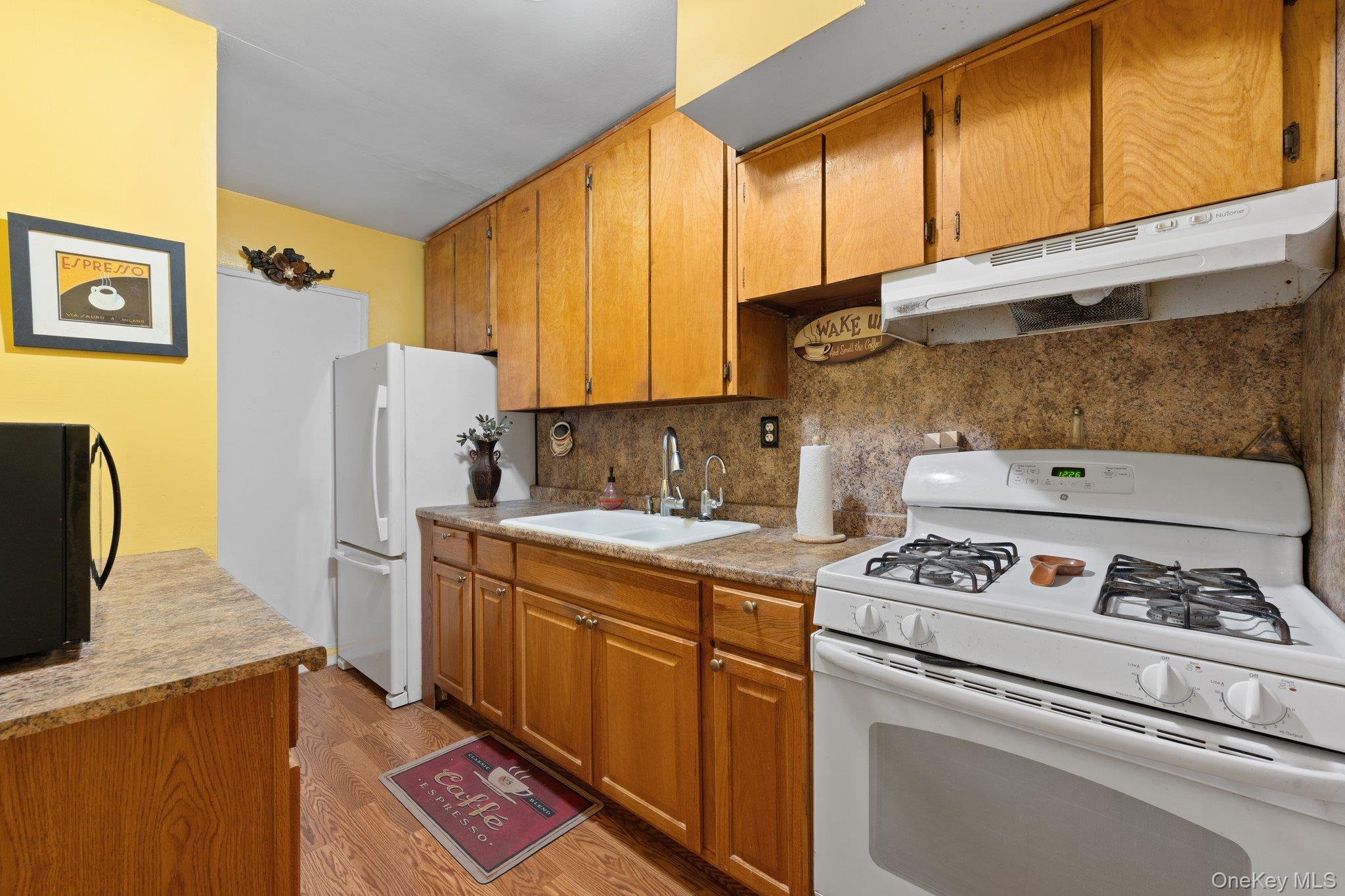 #13 photo, 88-25 155 Avenue, Howard Beach , NY 11414