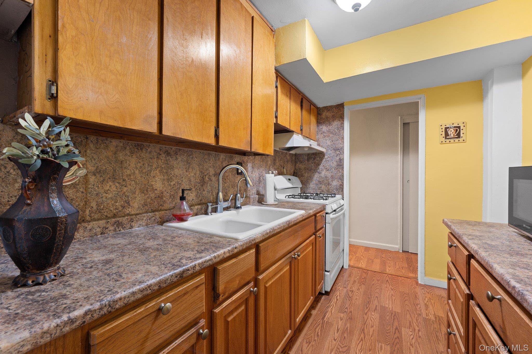 #14 photo, 88-25 155 Avenue, Howard Beach , NY 11414