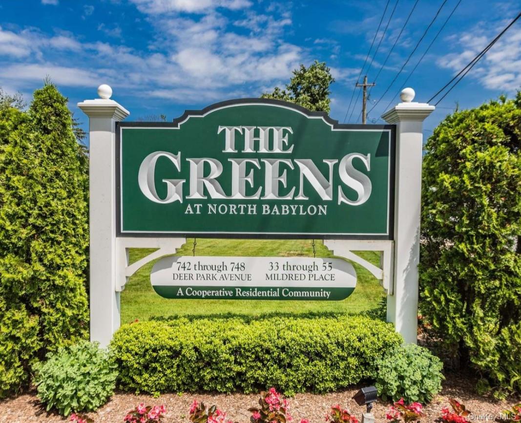 #1 photo, 742 Deer Park Avenue, サフォーク郡 North Babylon , NY 11703