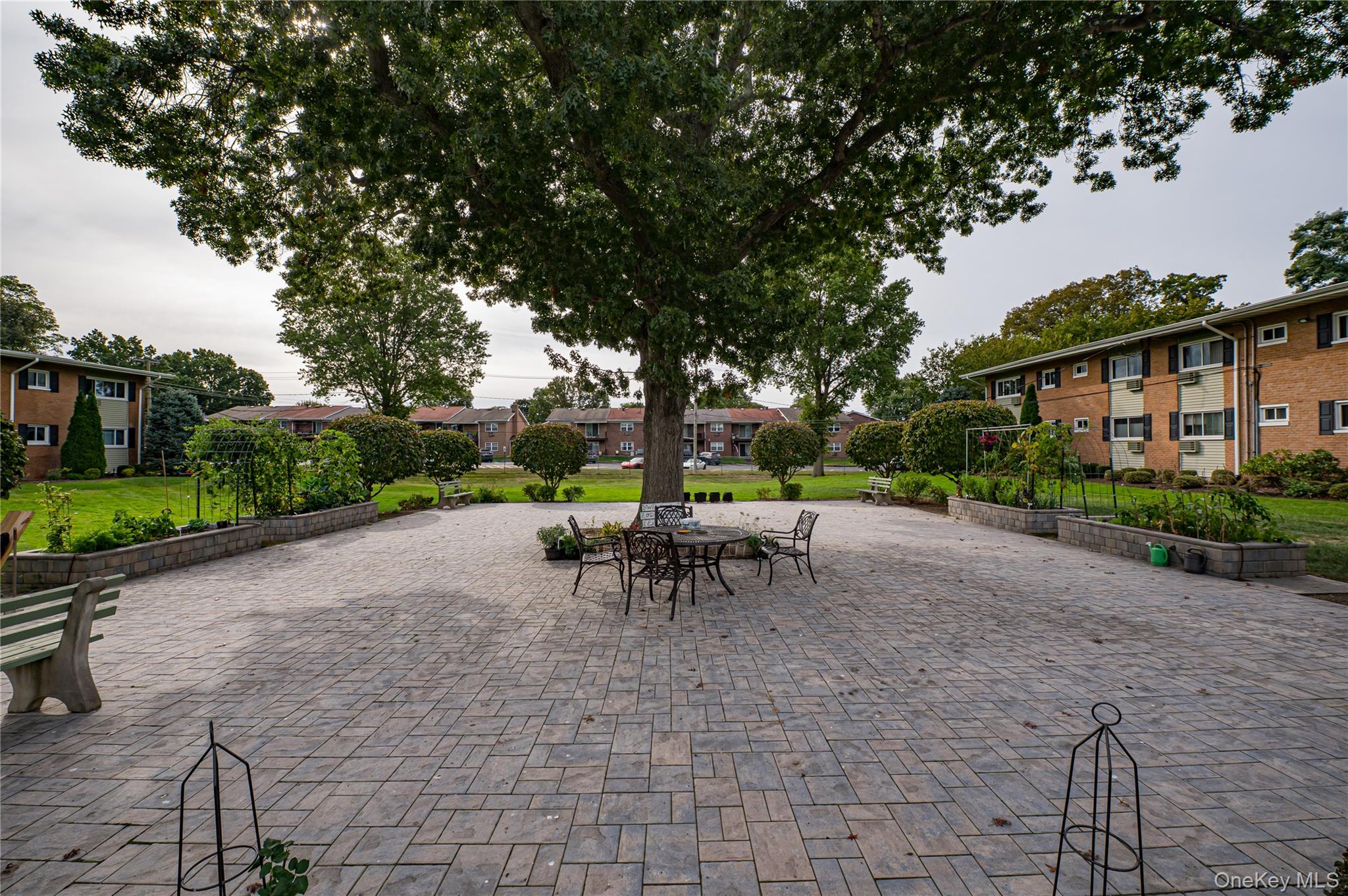 #16 photo, 742 Deer Park Avenue, サフォーク郡 North Babylon , NY 11703