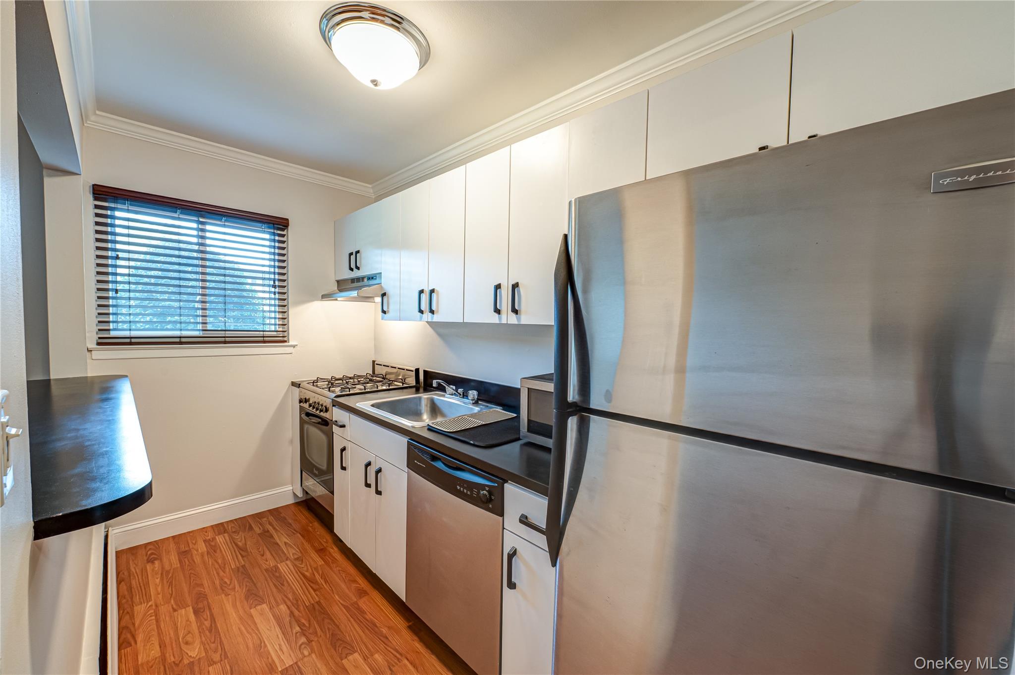 #7 photo, 742 Deer Park Avenue, サフォーク郡 North Babylon , NY 11703