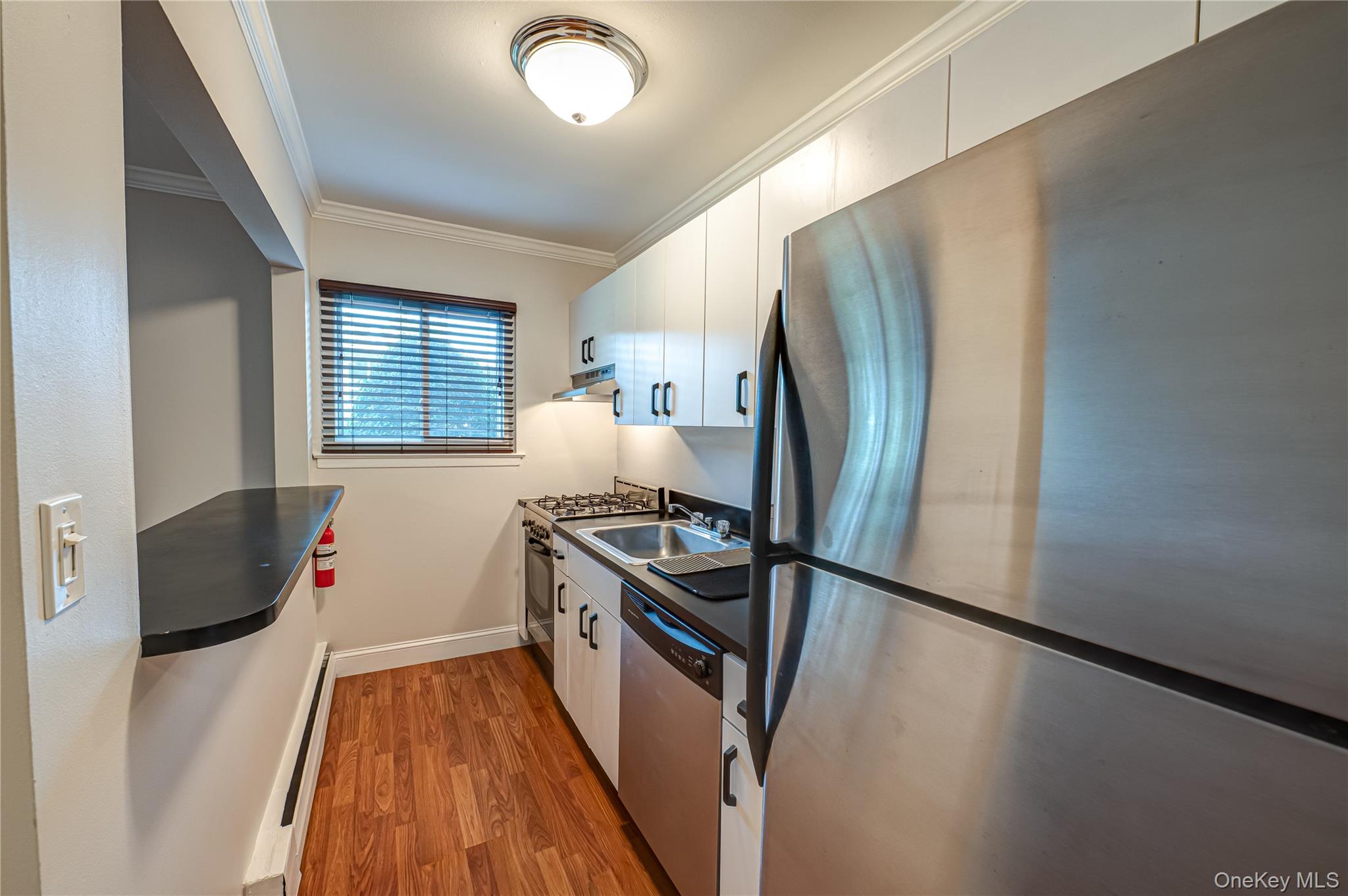 #8 photo, 742 Deer Park Avenue, サフォーク郡 North Babylon , NY 11703