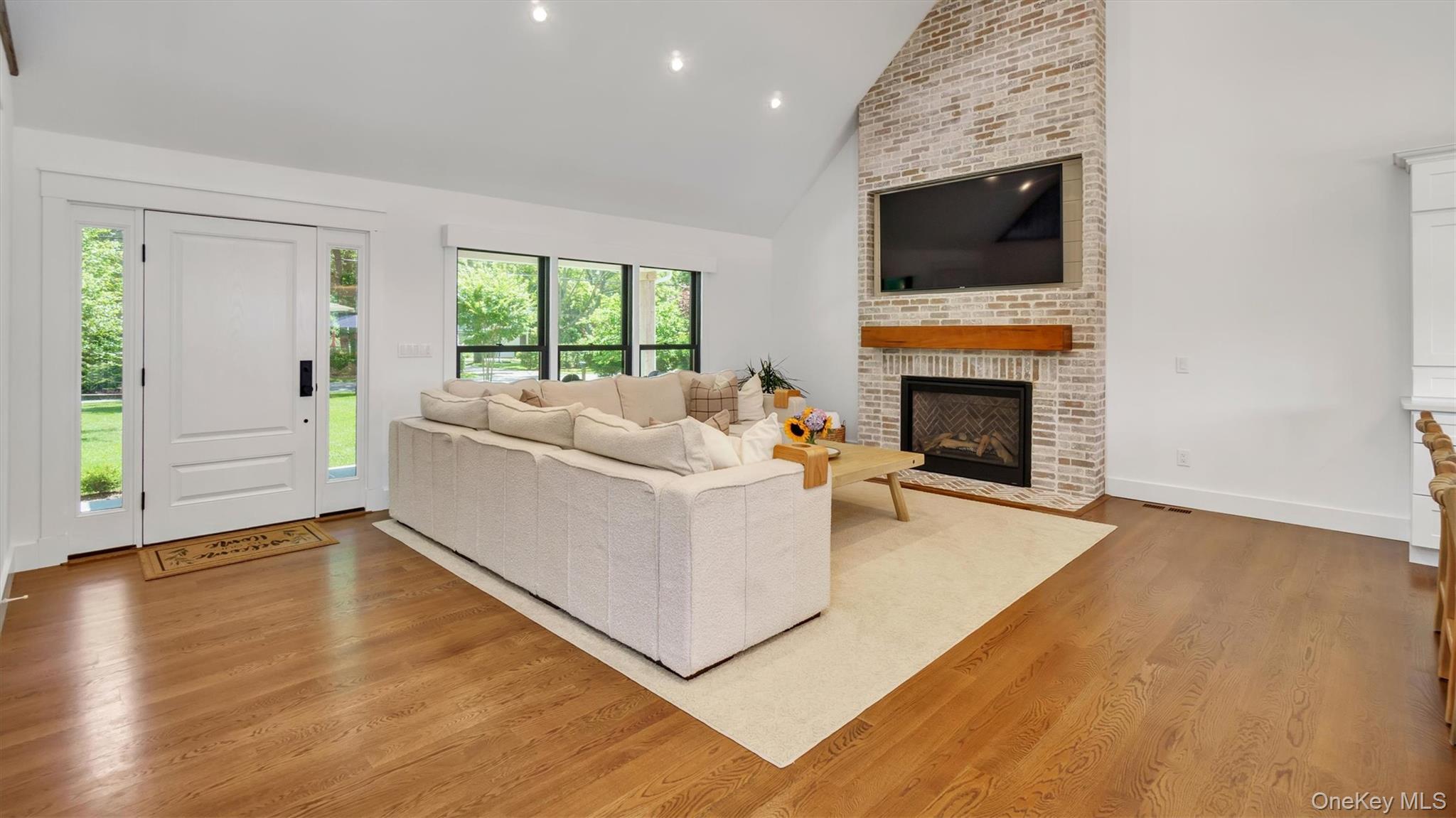 #9 photo, 99 Beach Road, Westhampton Beach , NY 11978