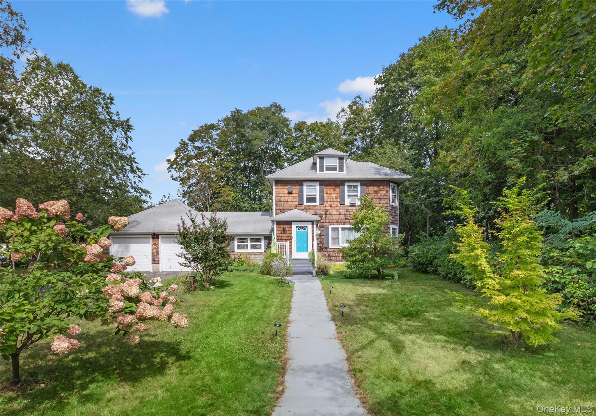 #1 photo, 468 Main Street, सफ़ोक काउंटी Yaphank , NY 11980