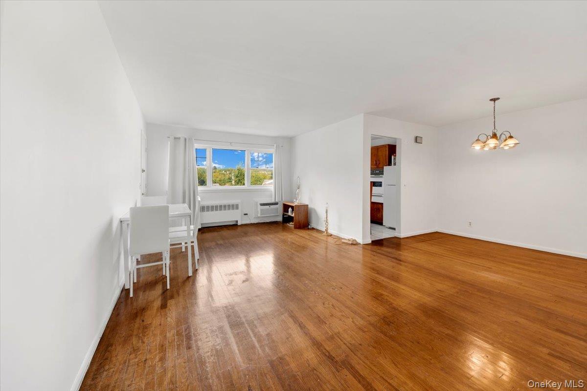 #7 photo, 1879 Crompond Road, Peekskill , NY 10566