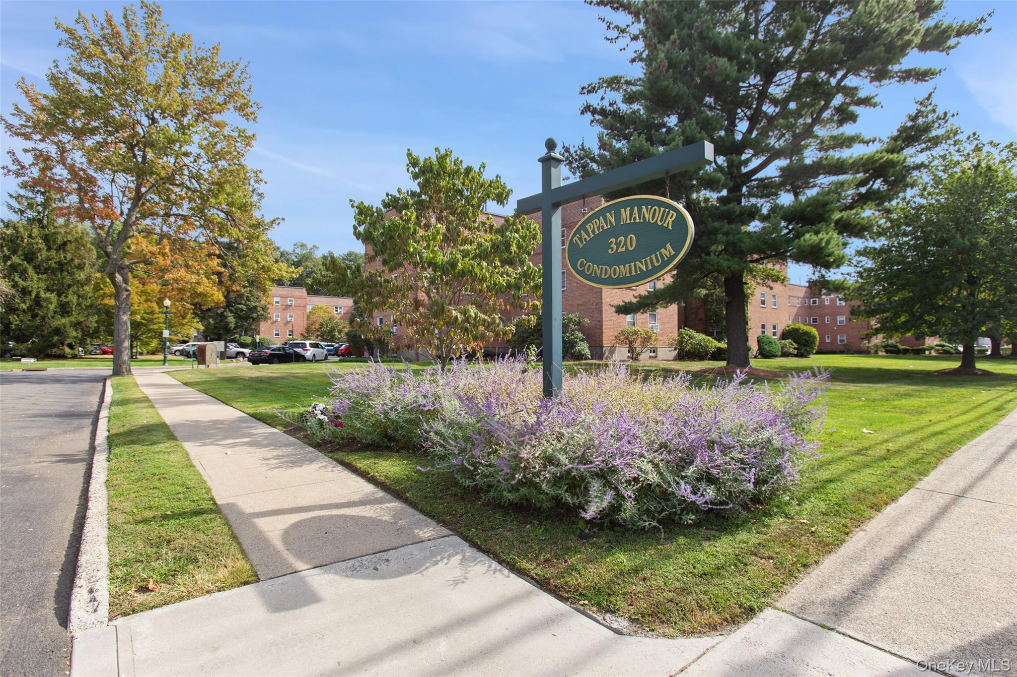 #1 photo, 320 S Broadway, Tarrytown , NY 10591