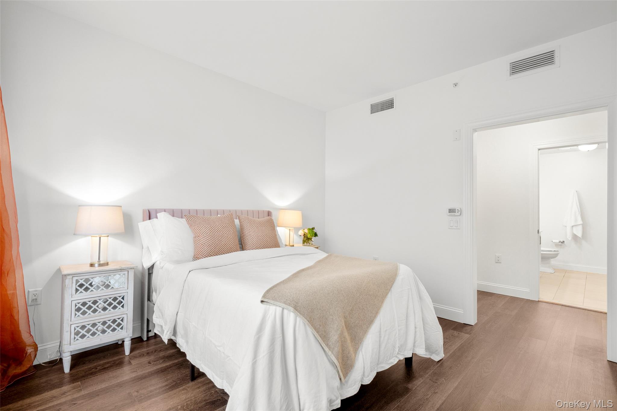 #14 photo, 10 Byron Place, Larchmont , NY 10538