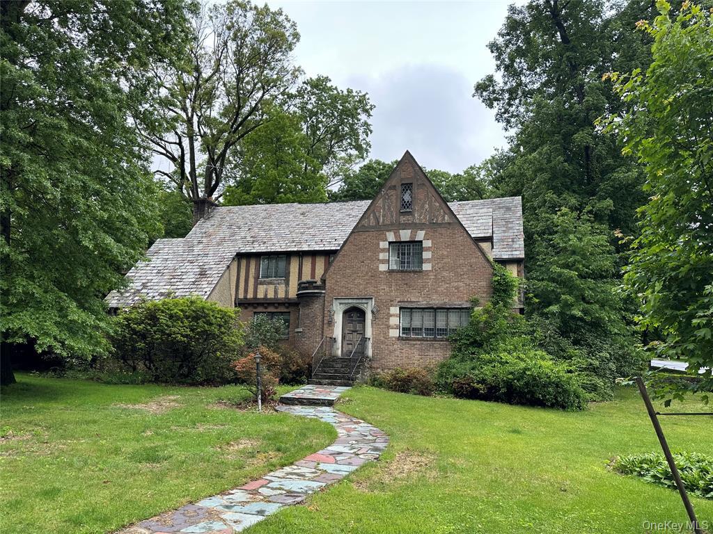 #1 photo, 2 Rochelle Road, Larchmont , NY 10538