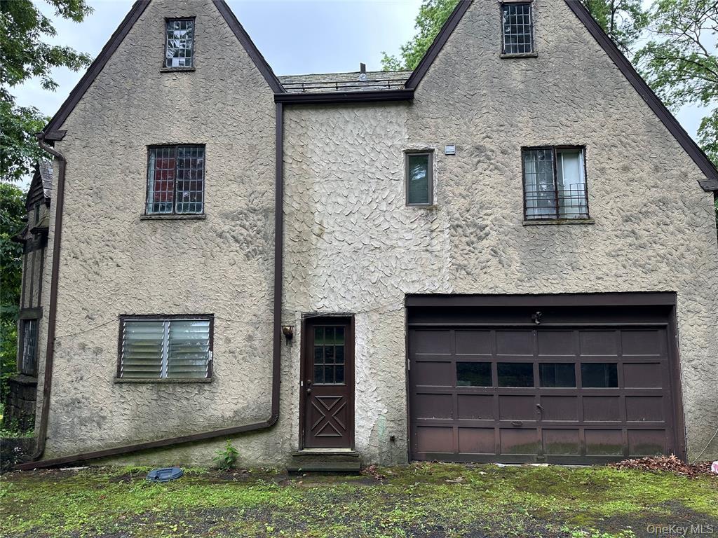 #2 photo, 2 Rochelle Road, Larchmont , NY 10538